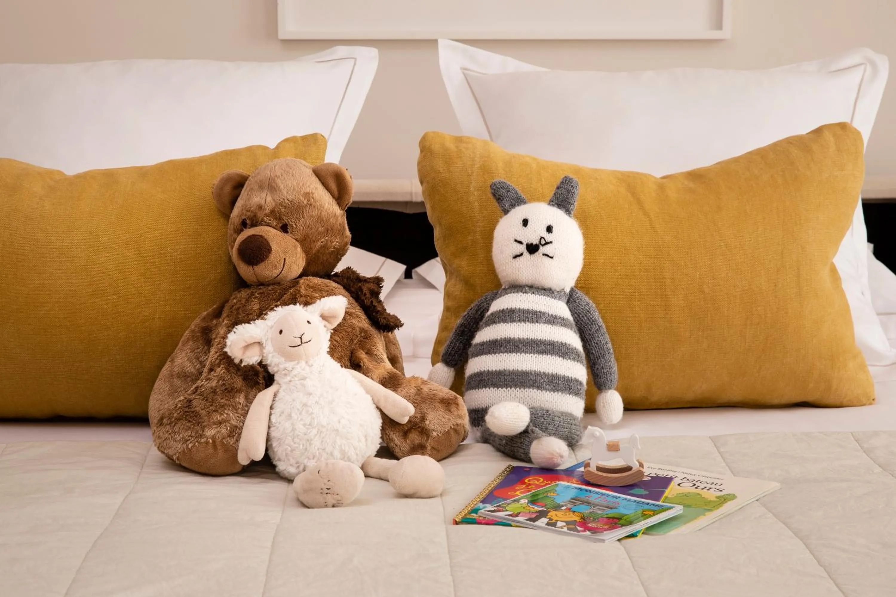 children in Résidence Nell Paris