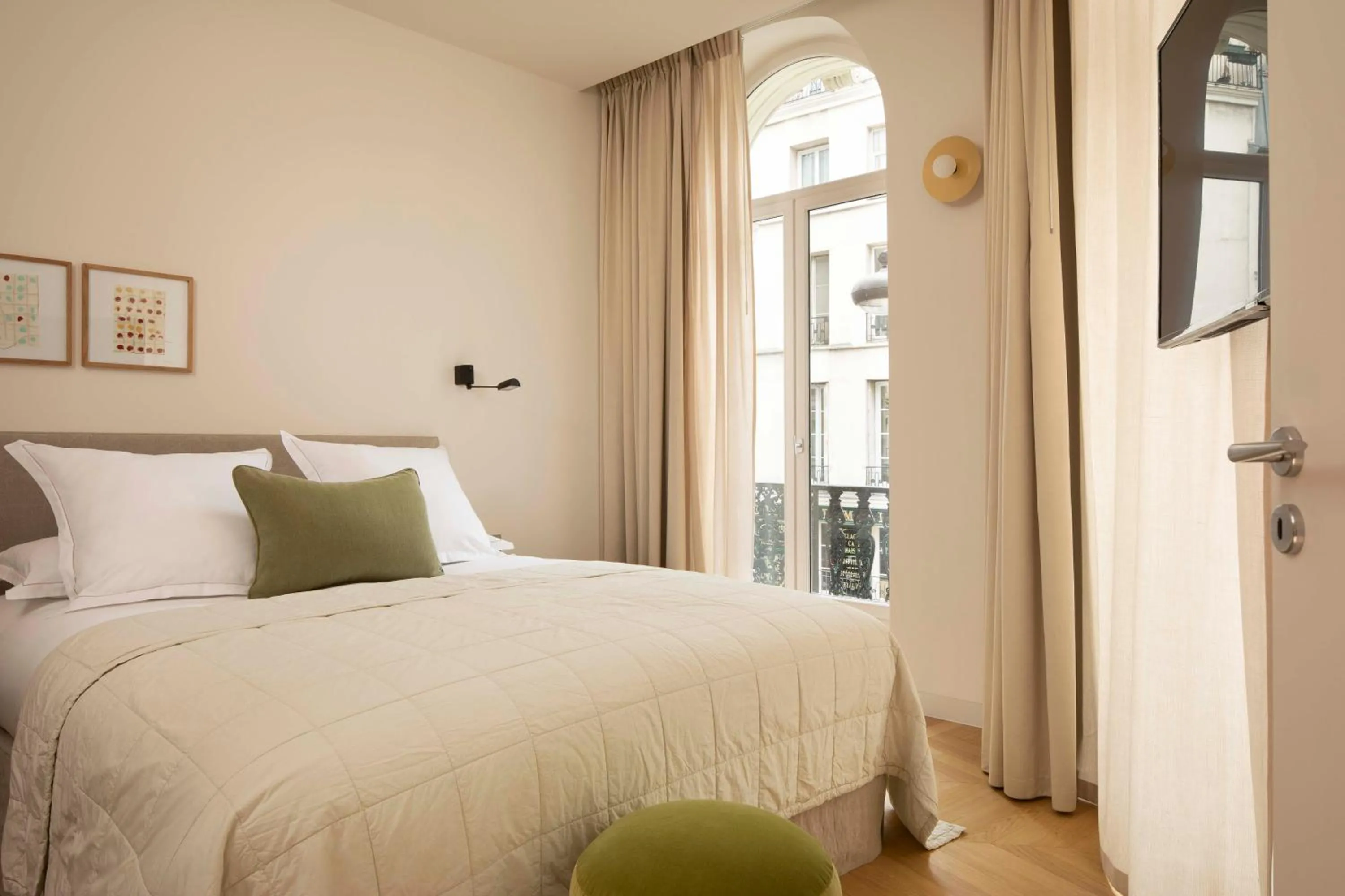 Bed in Résidence Nell Paris