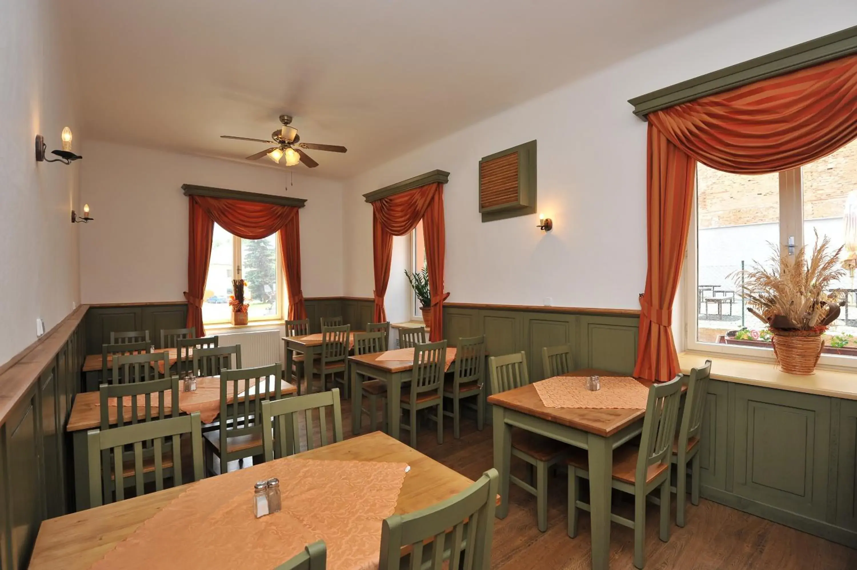 Restaurant/places to eat in Hotel Kácov Restaurant/places to eat in Hotel Kácov