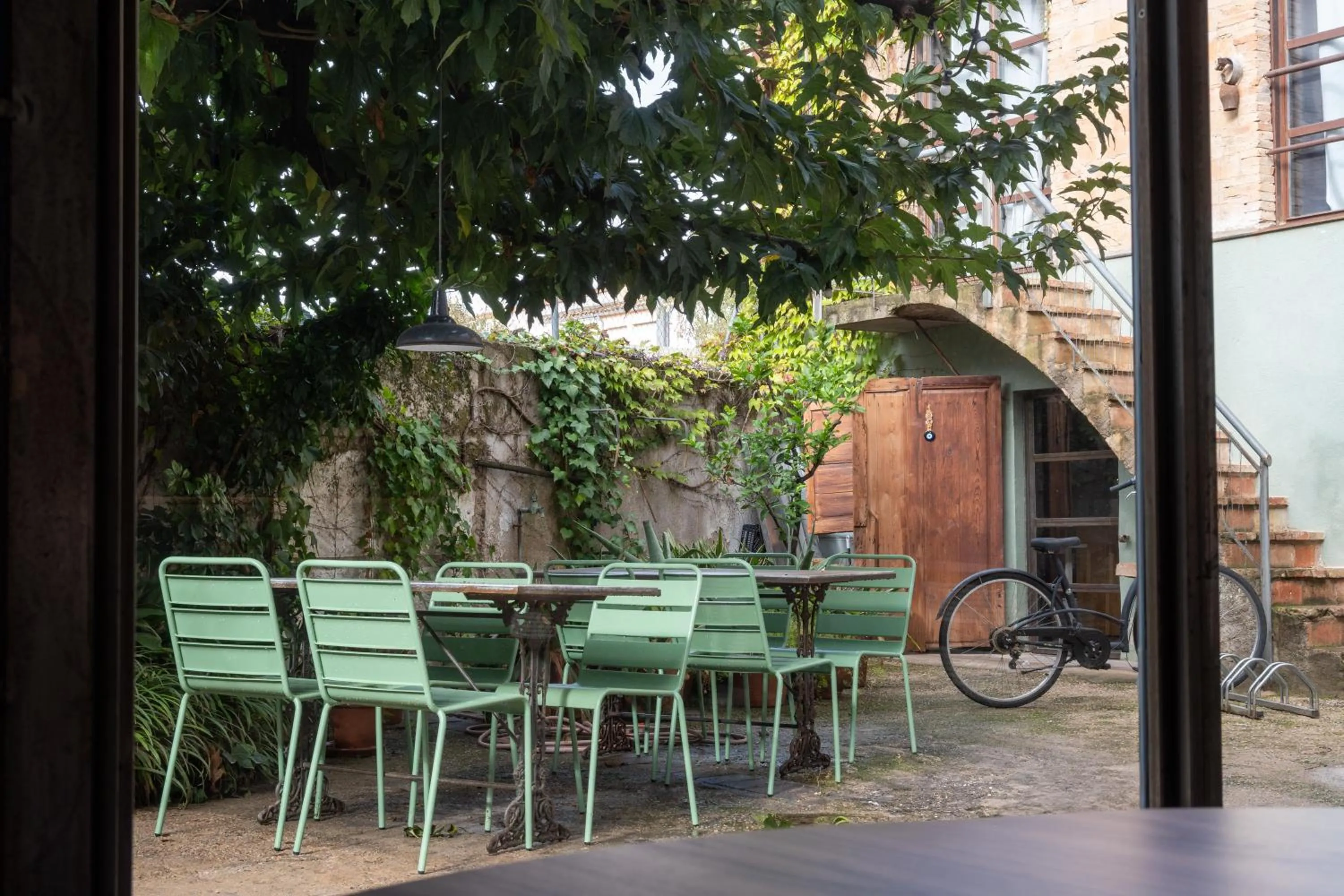 Patio in Flora