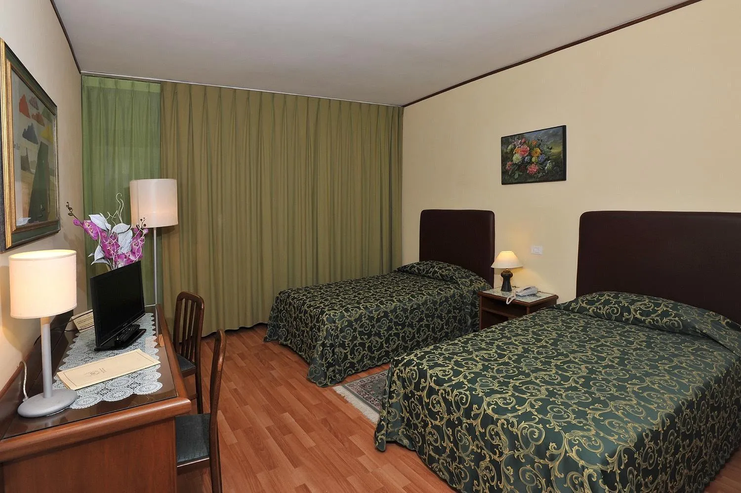 Bed in Hotel Lago Verde