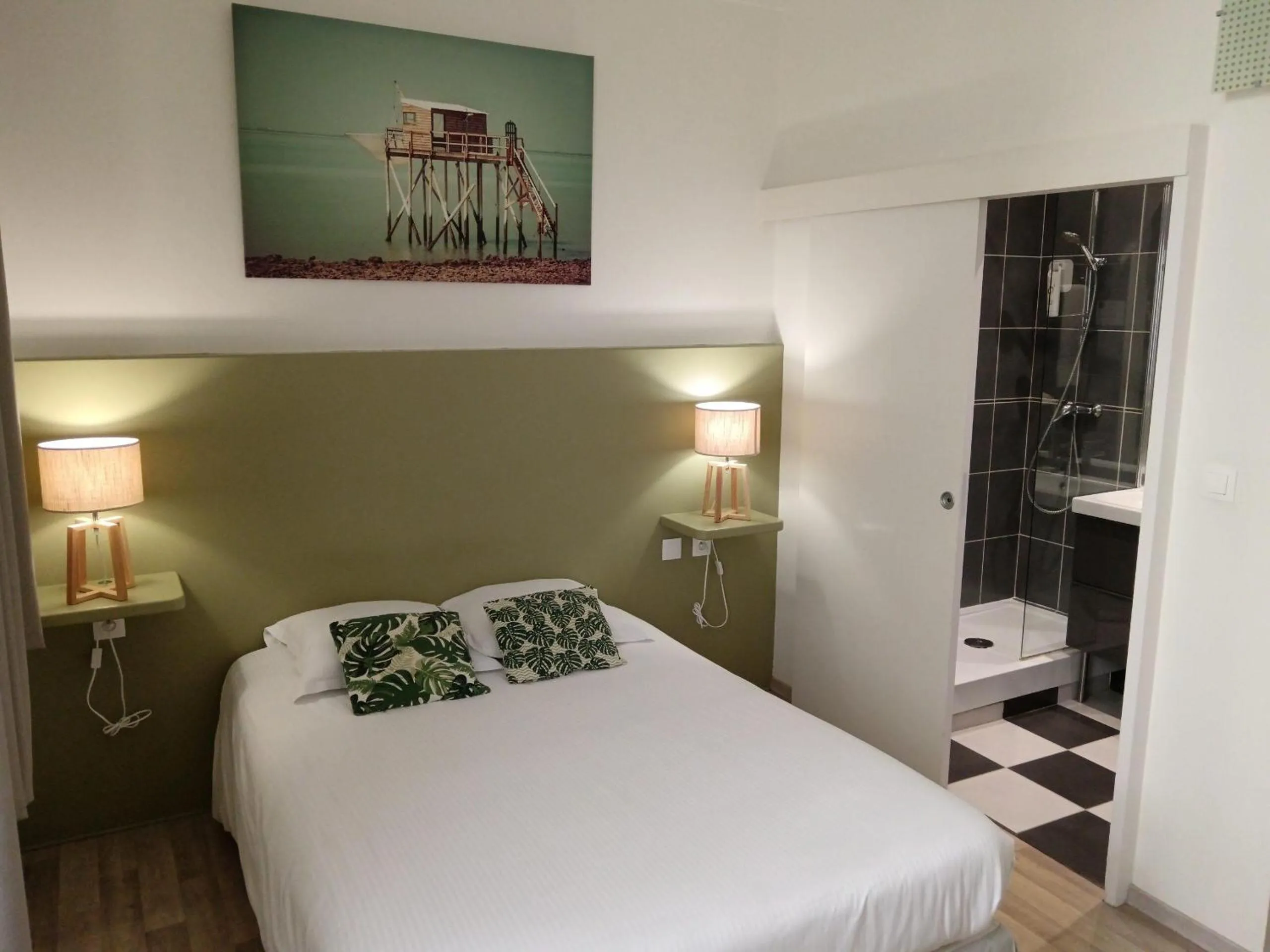 View (from property/room), Bed in The Originals Boutique, Hôtel Roca-Fortis, Rochefort