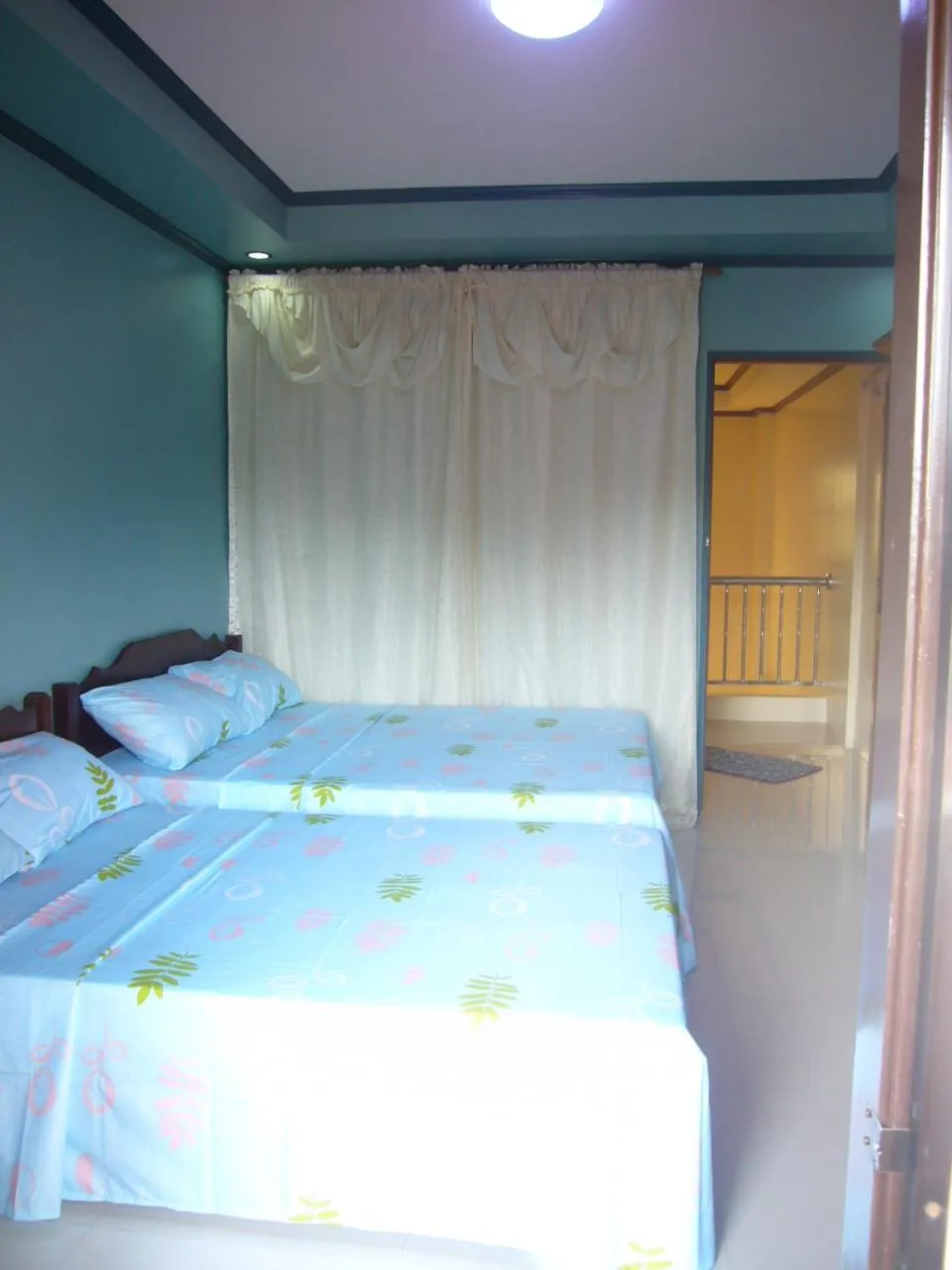 Photo of the whole room, Bed in Mary Chiang Baguio Transient House