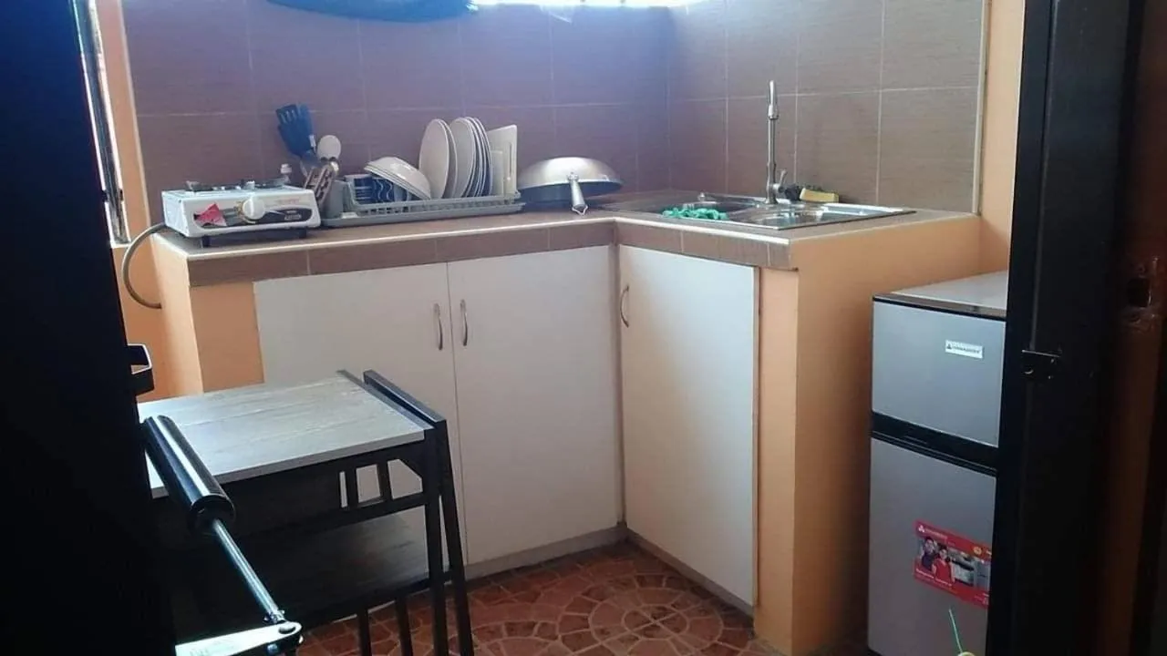 Communal kitchen in Mary Chiang Baguio Transient House