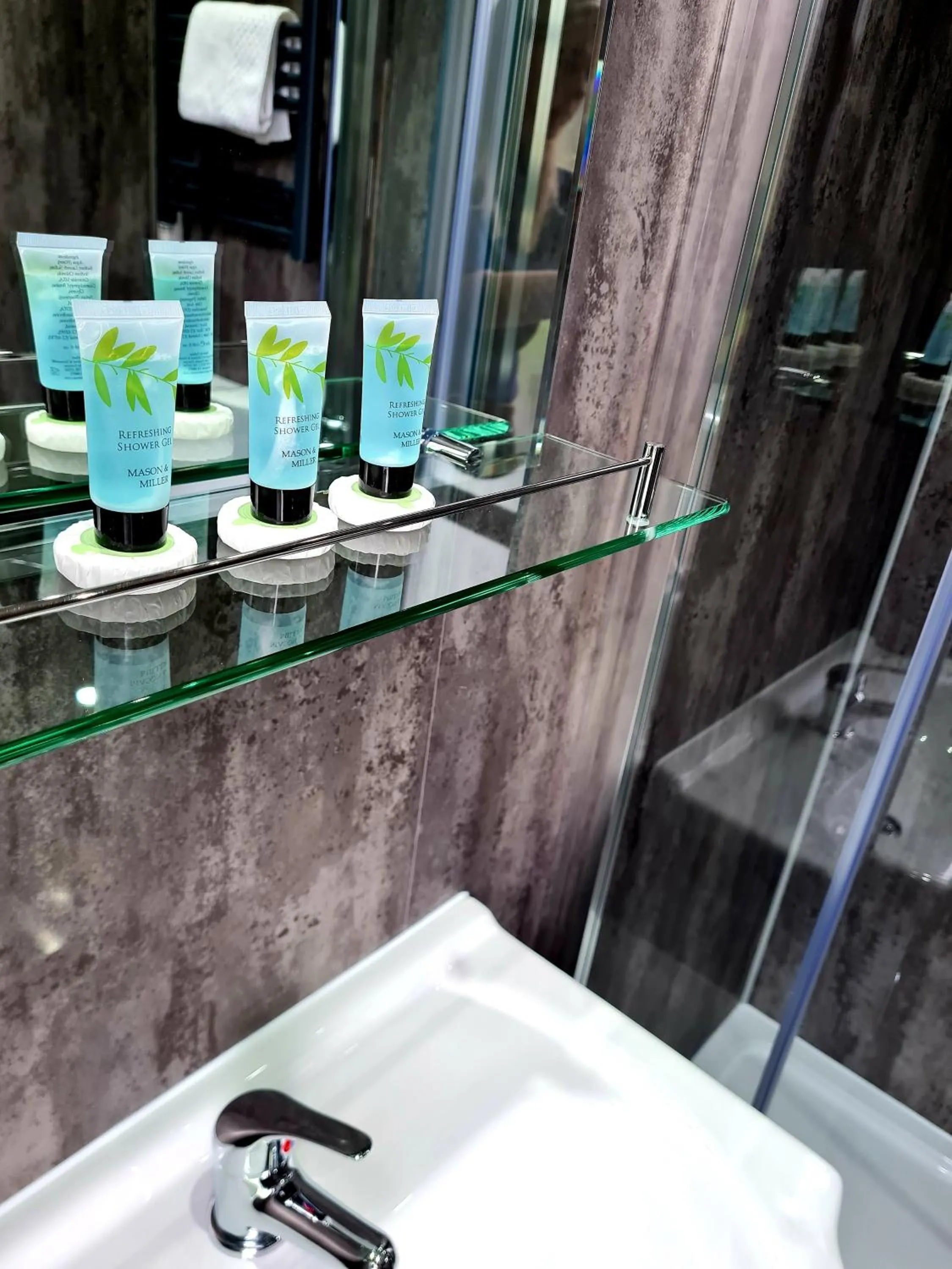 Shower in The Market Inn Hotel