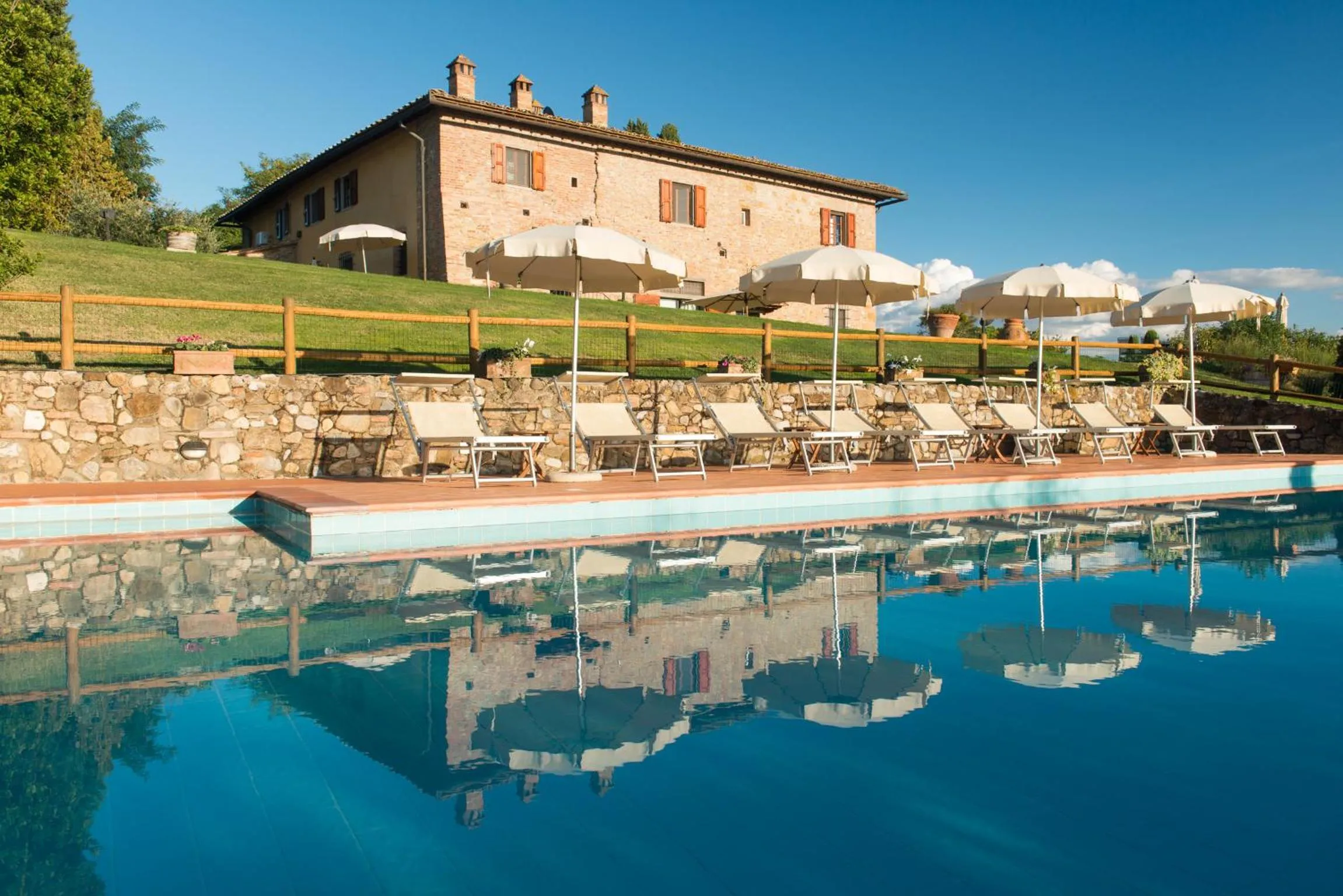 Swimming pool in Il Coltro
