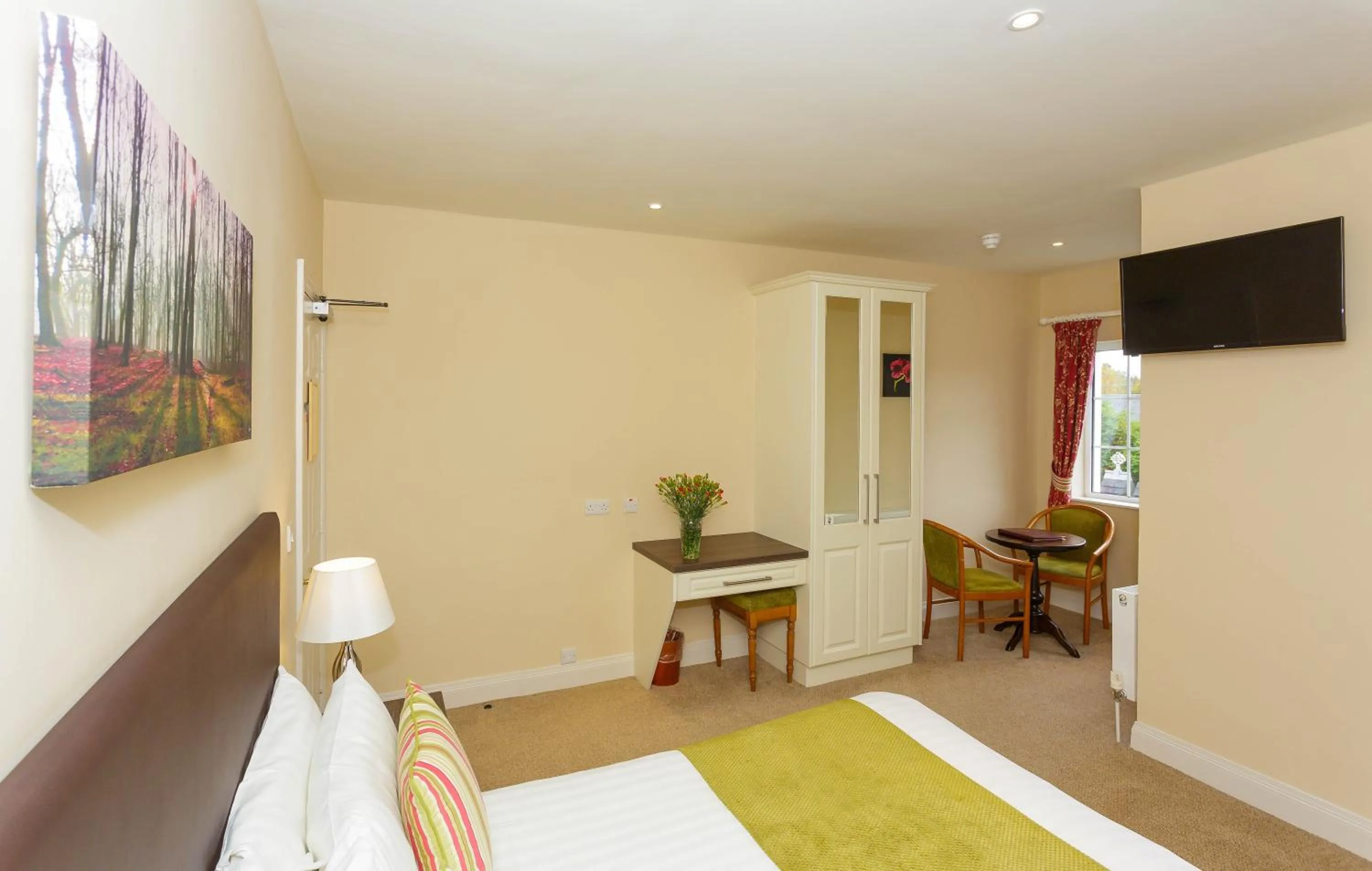 Bedroom, Bed in Ashville House