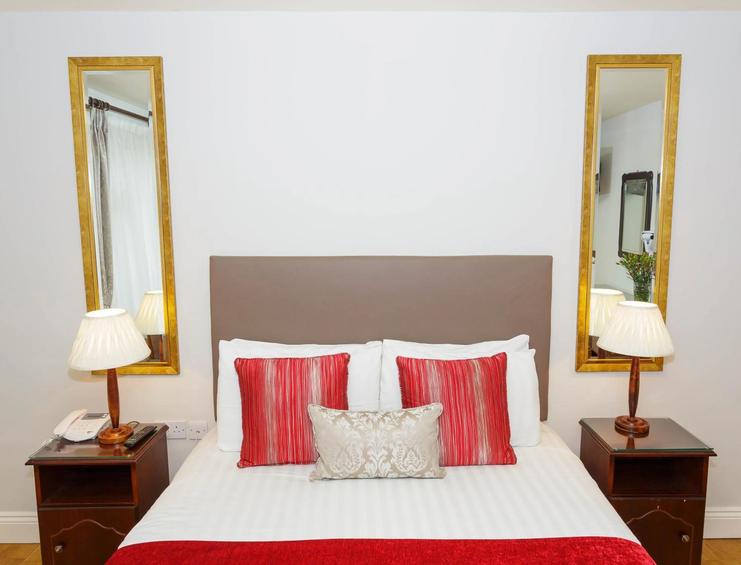 Bedroom, Bed in Ashville House