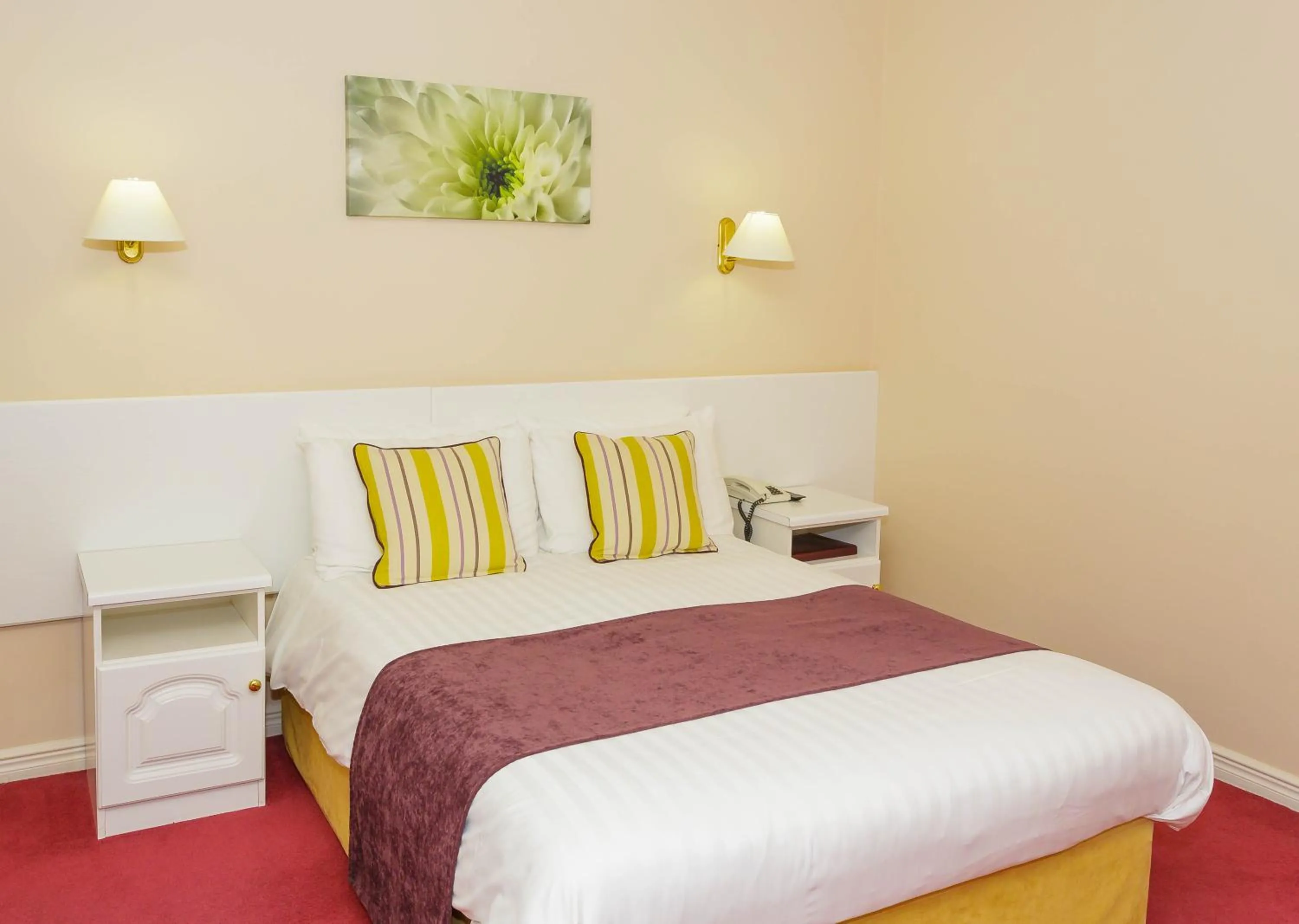 Bedroom, Bed in Ashville House