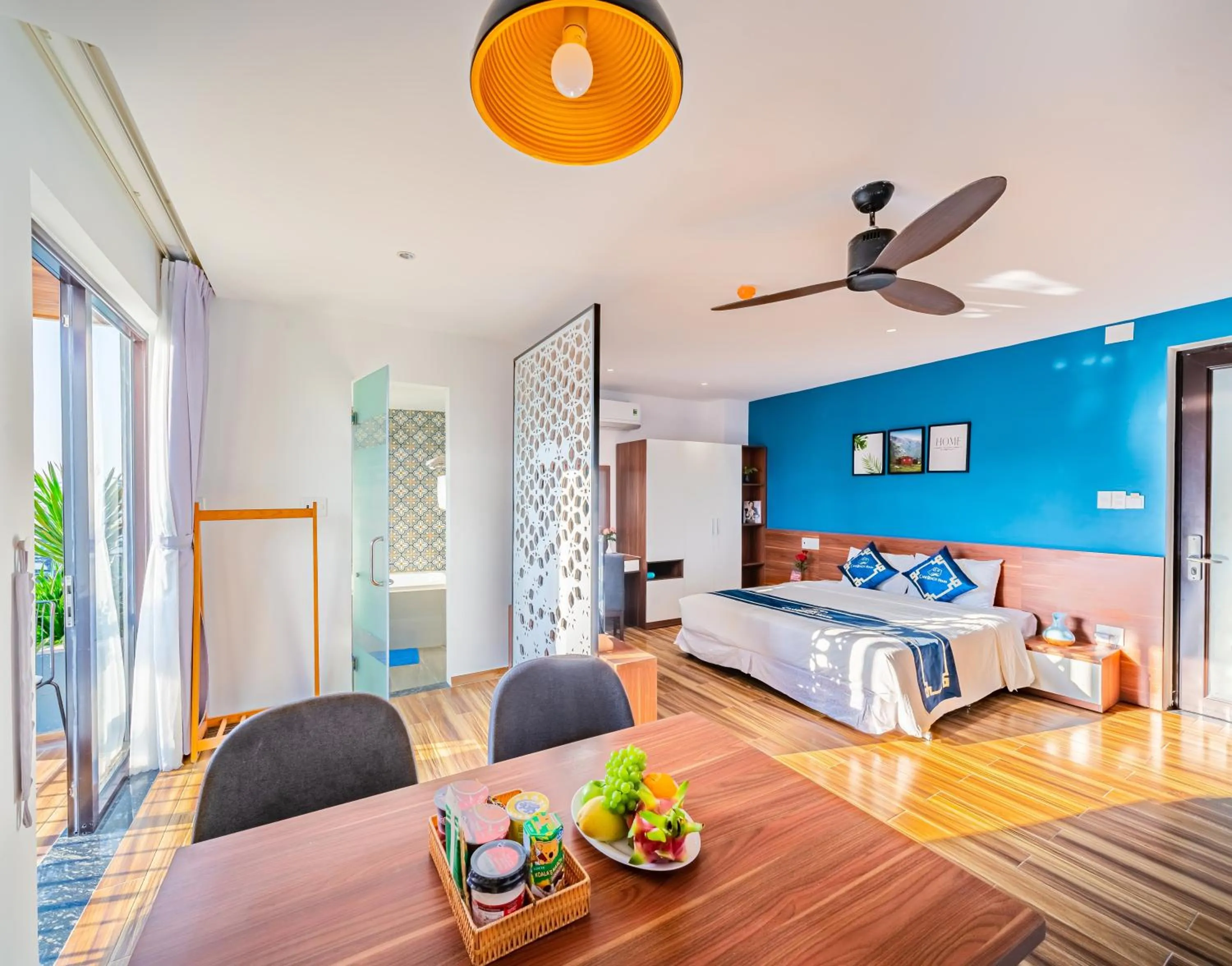 Photo of the whole room, Bed in Cani Beach House