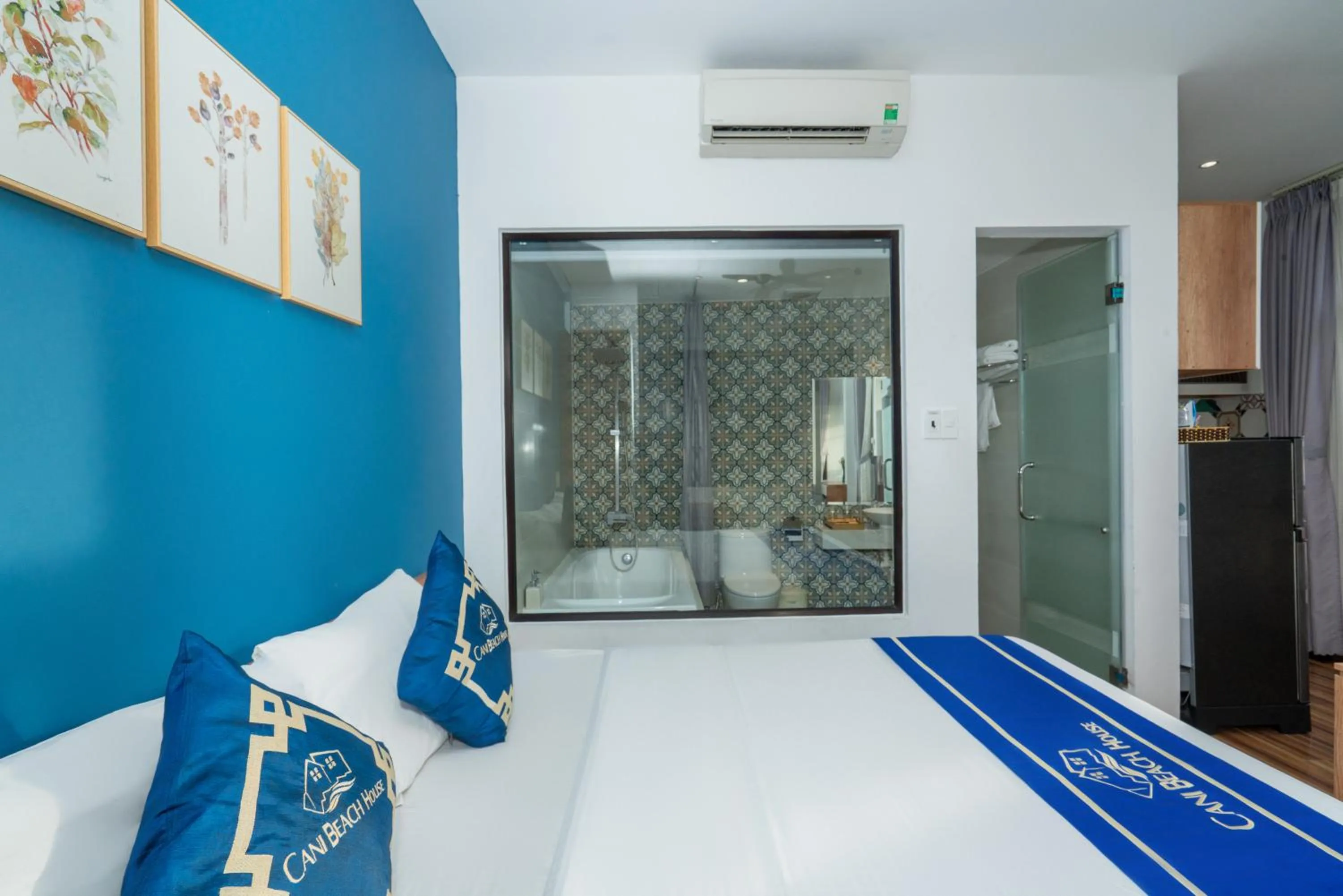 Bed in Cani Beach House