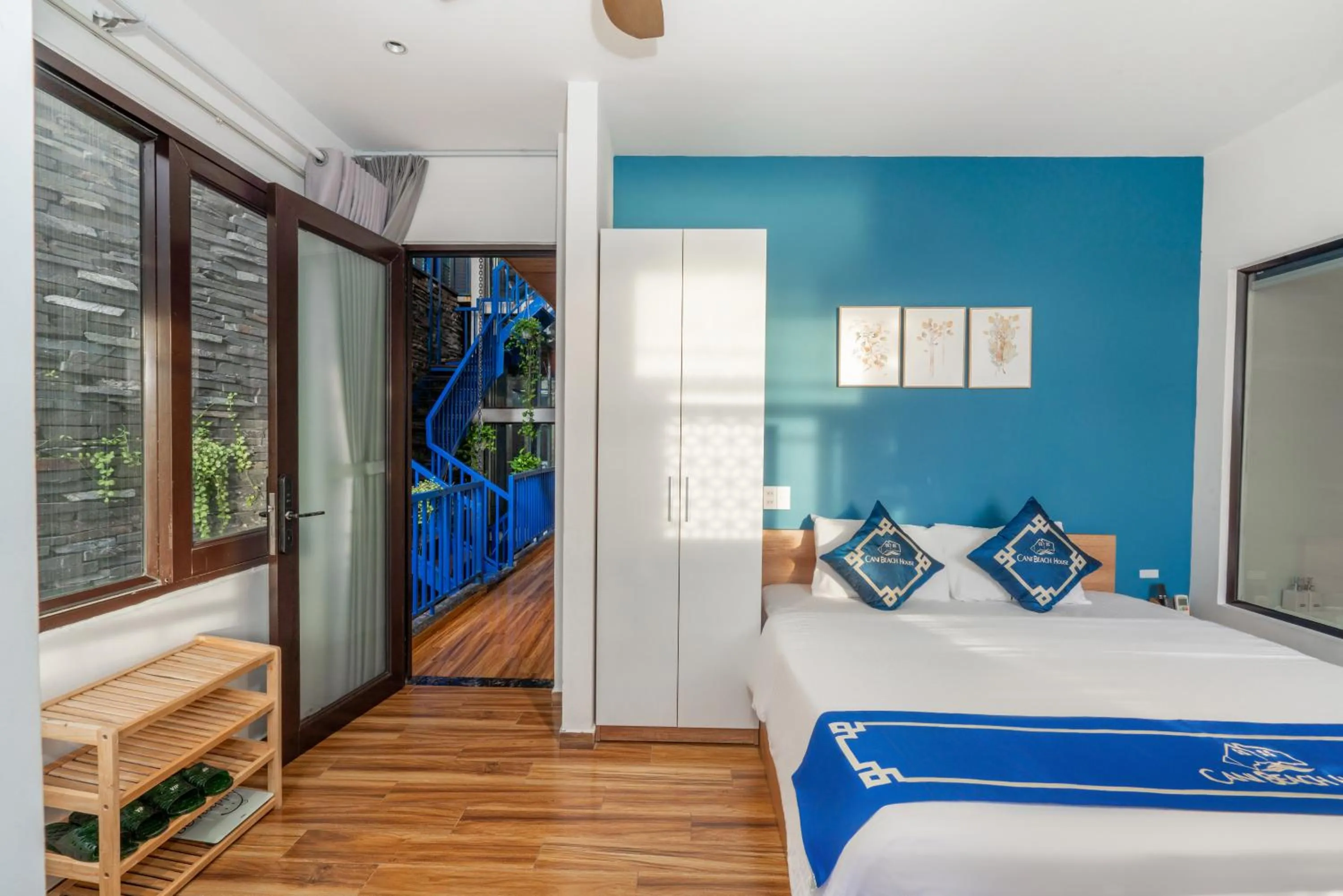 Photo of the whole room, Bed in Cani Beach House