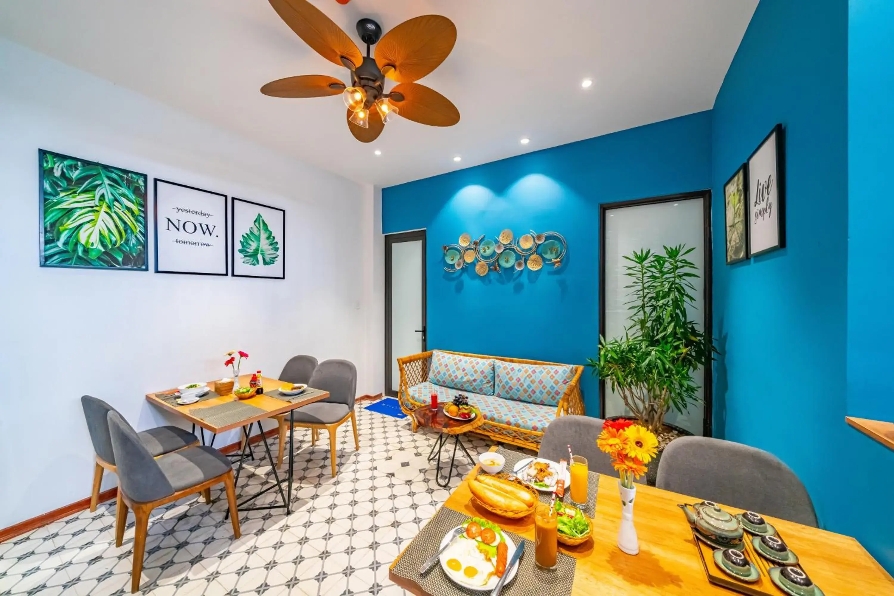 Restaurant/places to eat in Cani Beach House Restaurant/places to eat in Cani Beach House