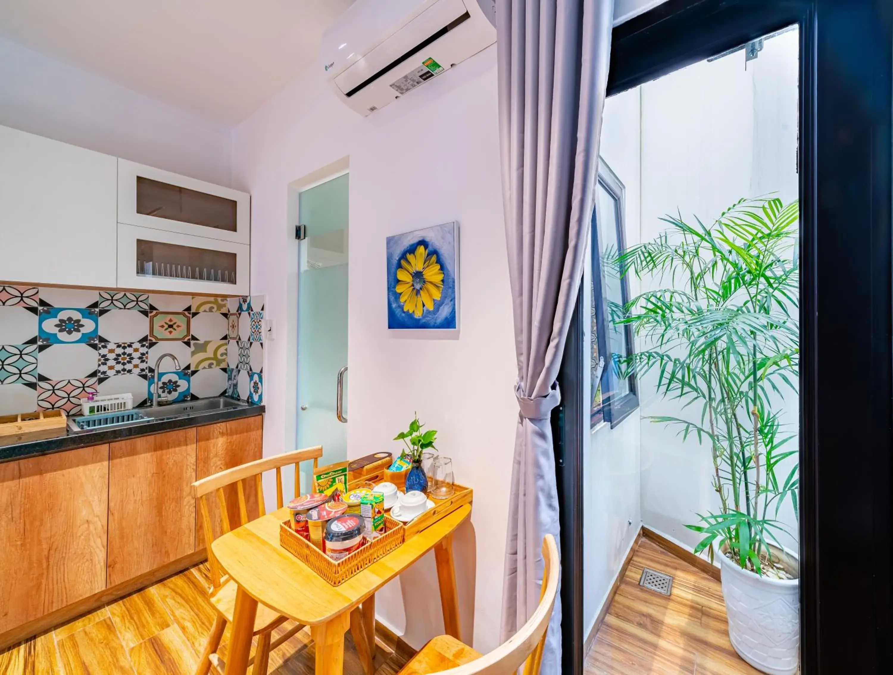 Inner courtyard view in Cani Beach House Inner courtyard view in Cani Beach House