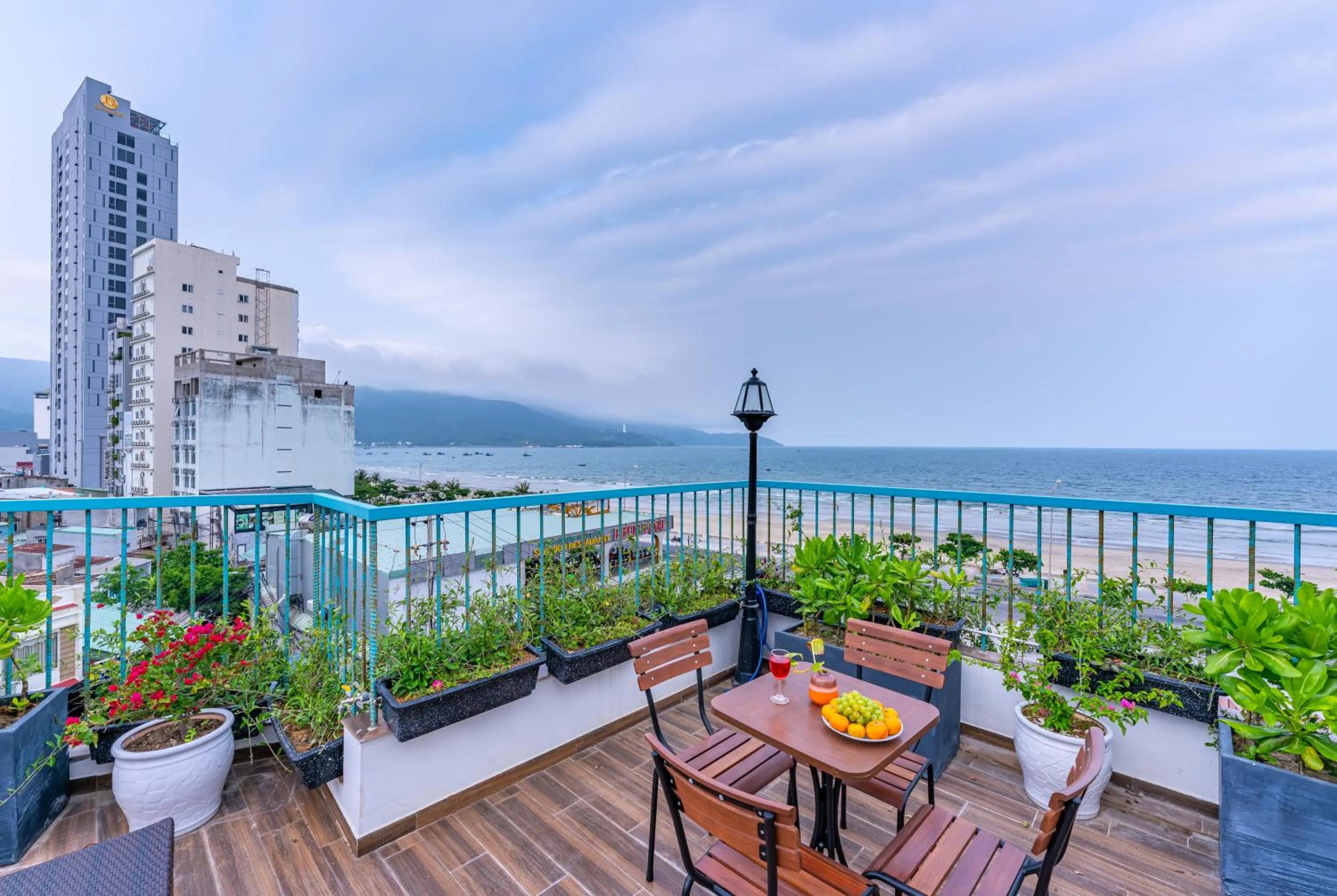 Mountain view in Cani Beach House