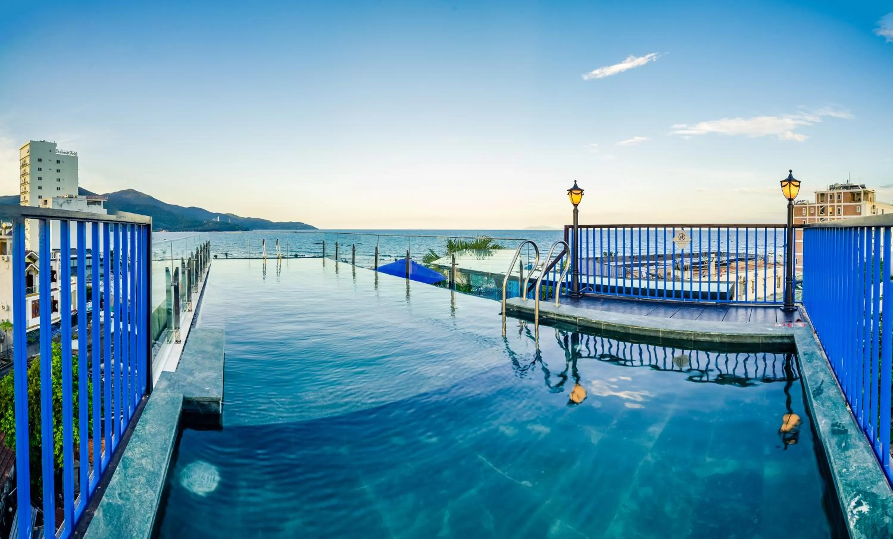 Swimming pool in Cani Beach House