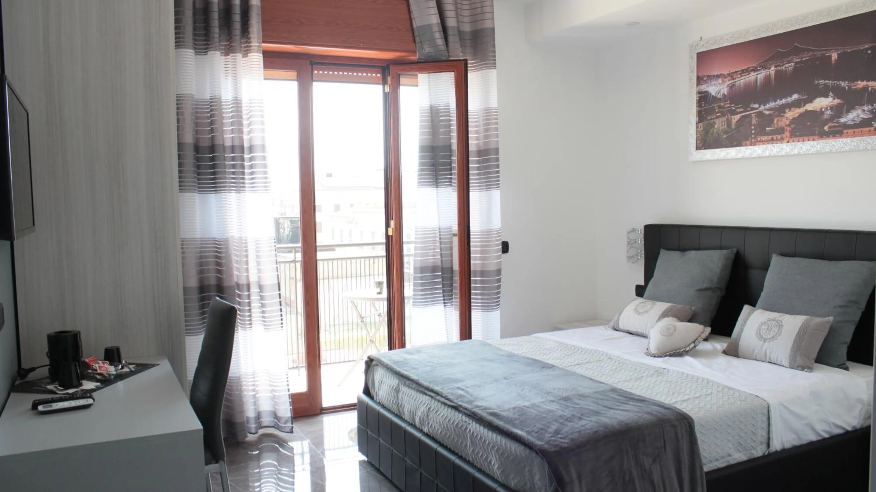 Bed in B&B Napoli La Perla