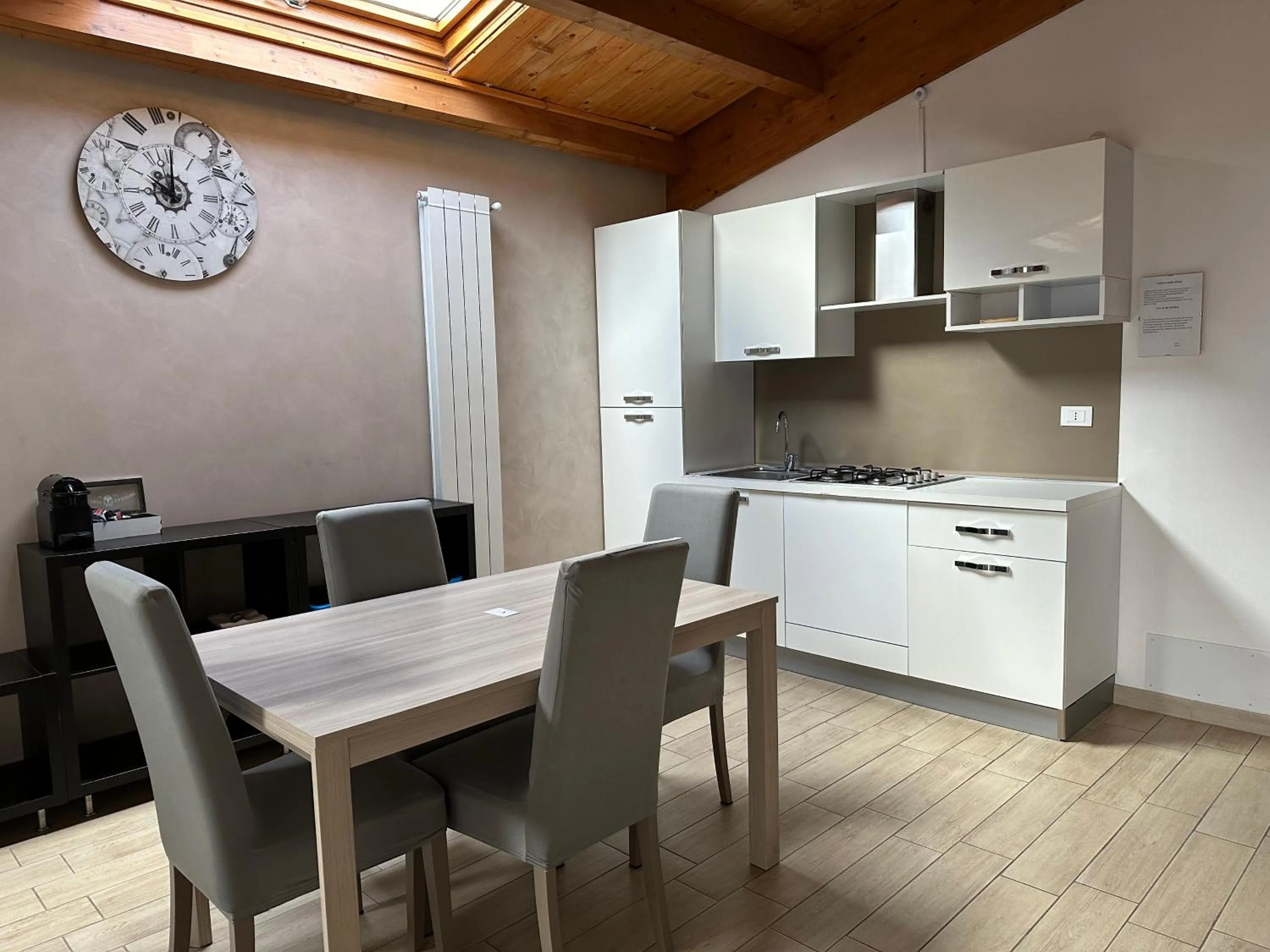 Kitchen or kitchenette in B&B Le Mansarde