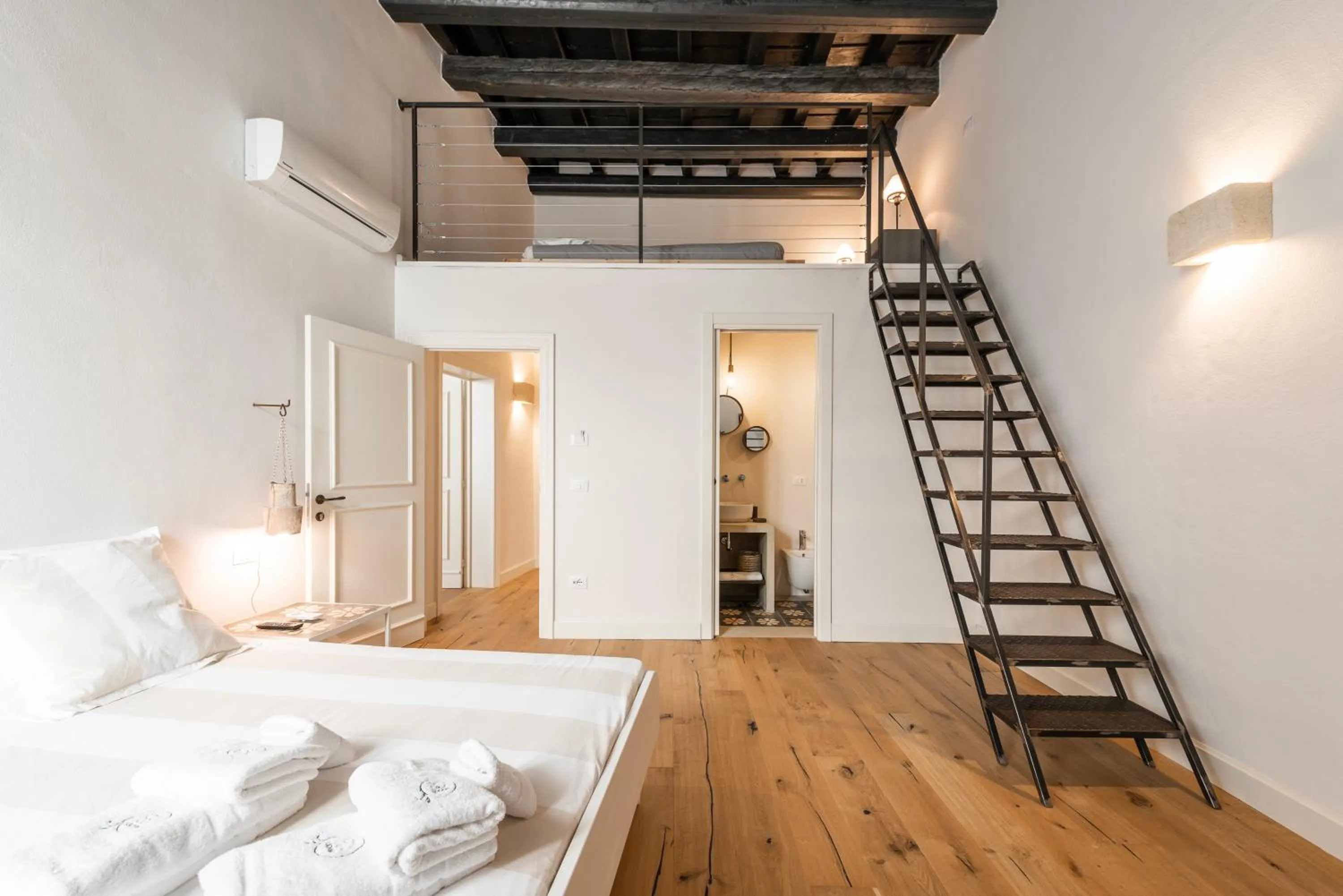 Photo of the whole room, Bed in Orazio33 b&b