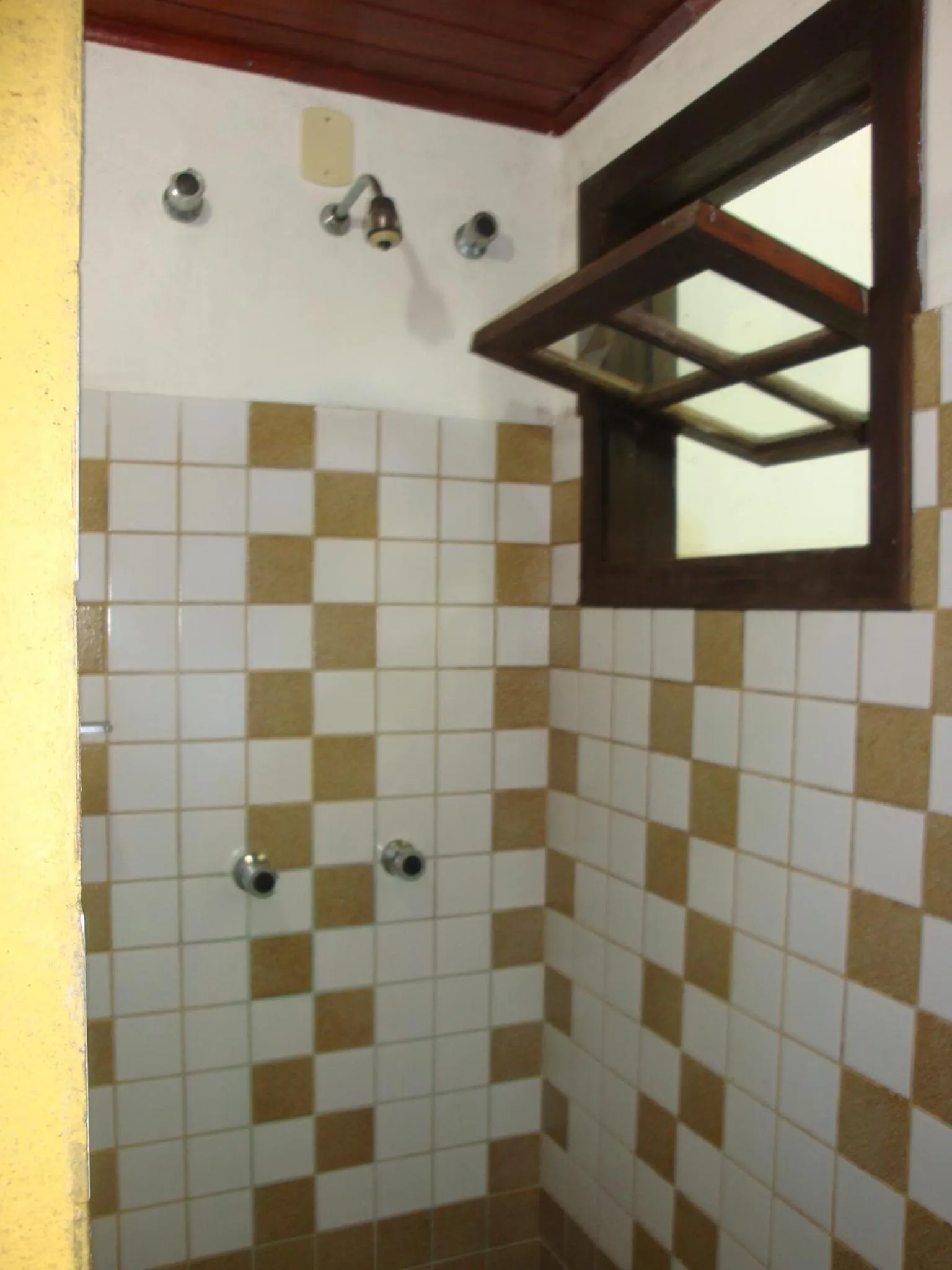 Shower in Pousada O Cantinho