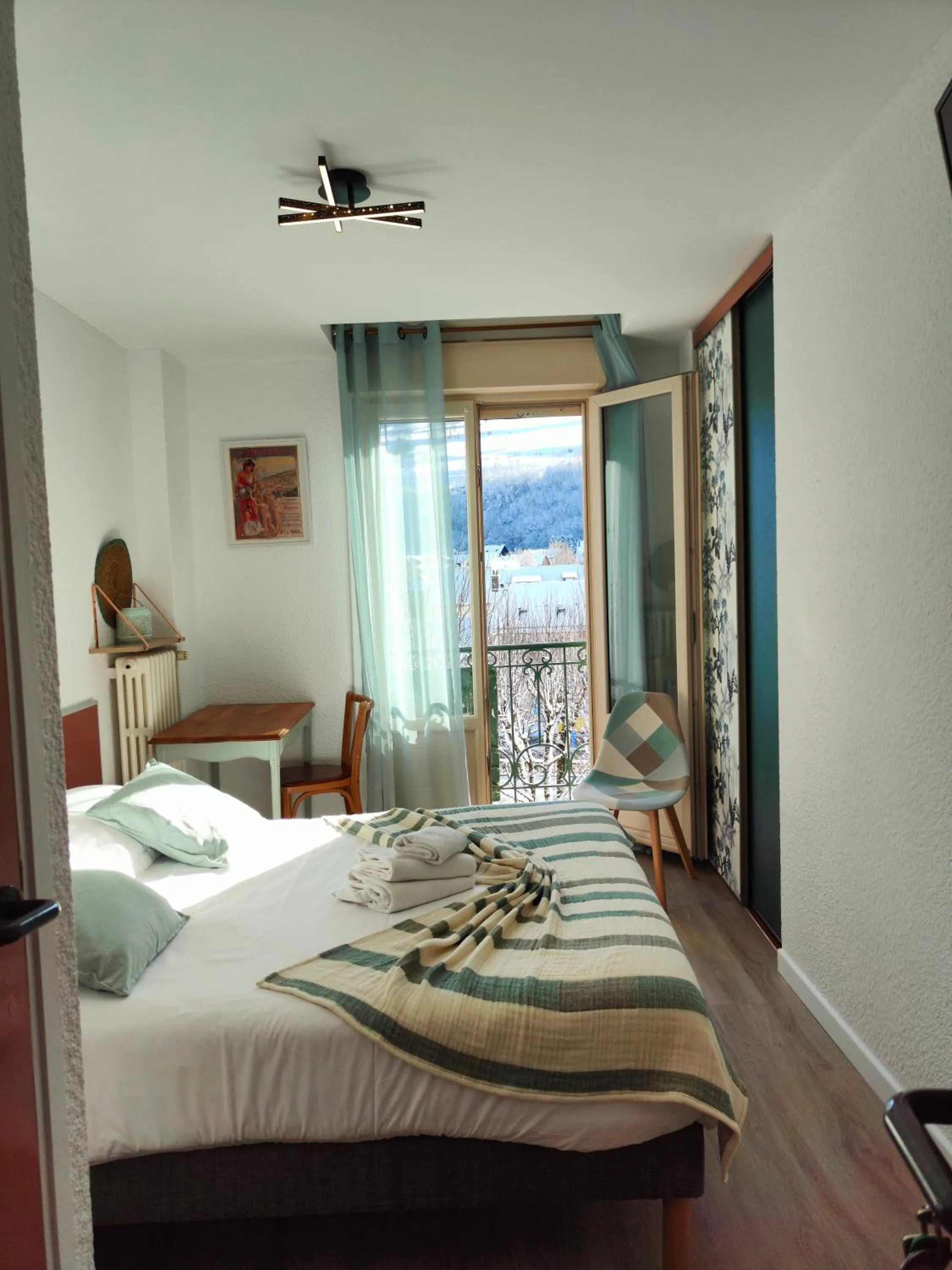 Bed in Hotel Au Val Doré