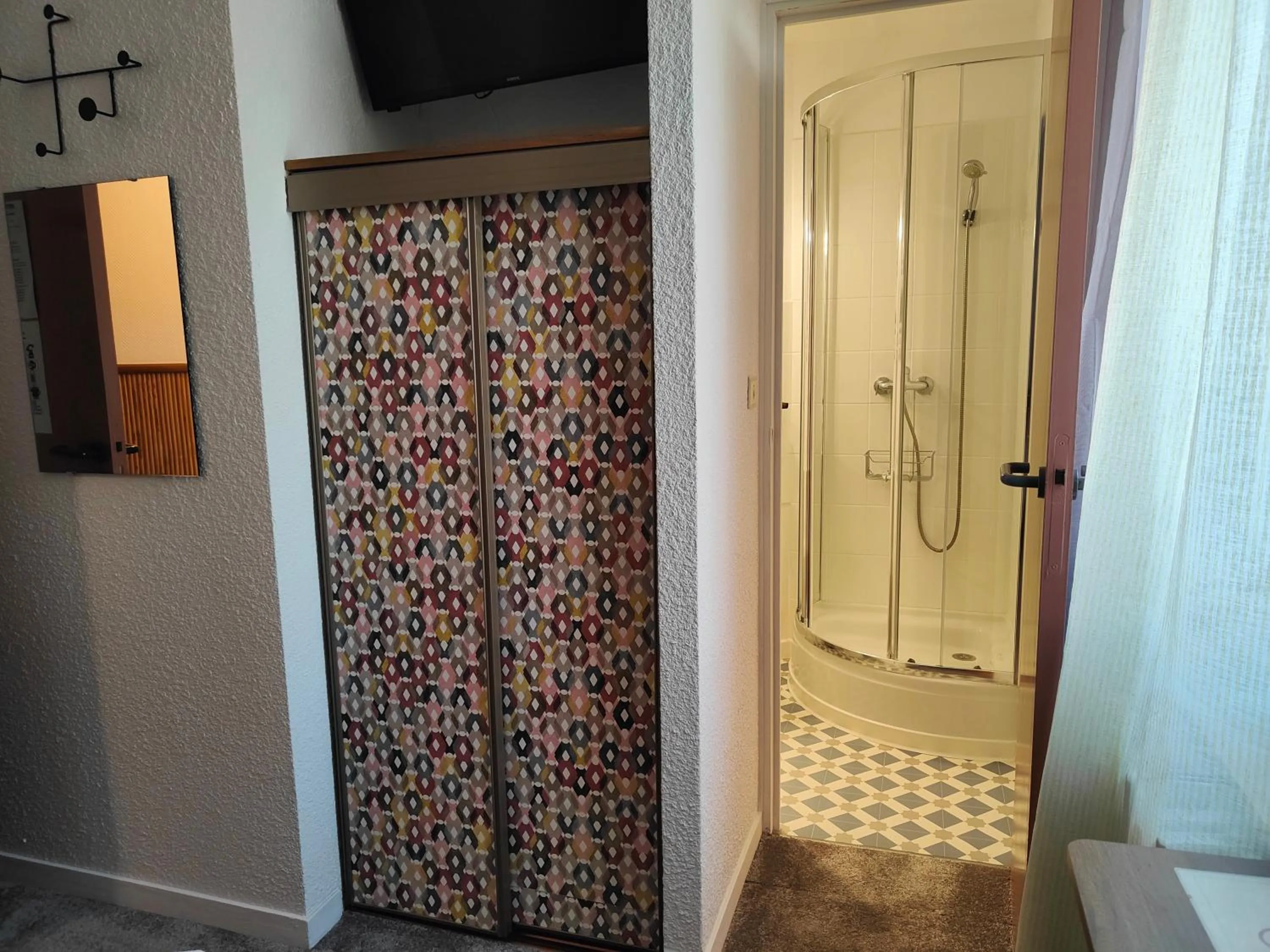 Shower in Hotel Au Val Doré