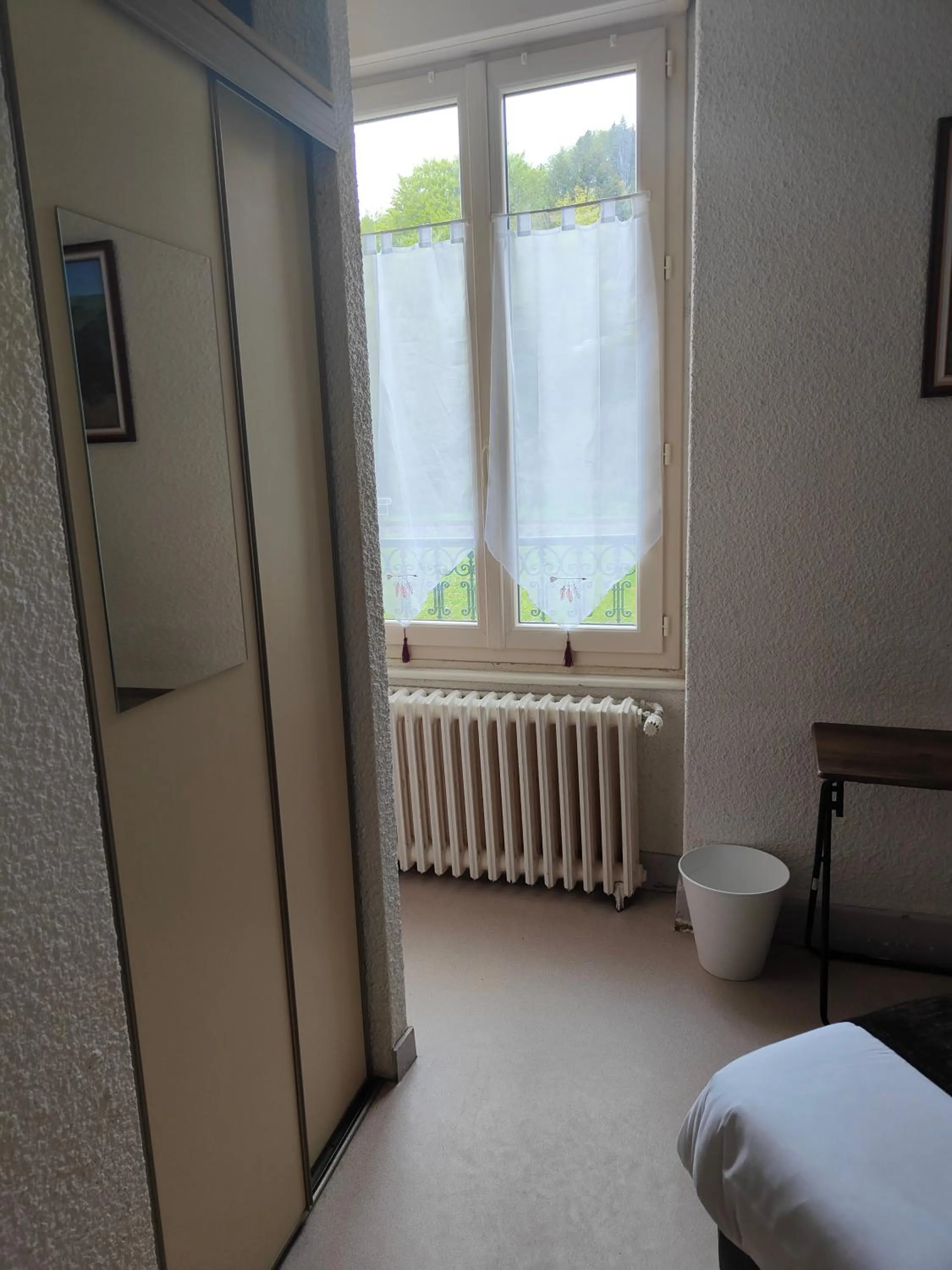 Bedroom, Bed in Hotel Au Val Doré