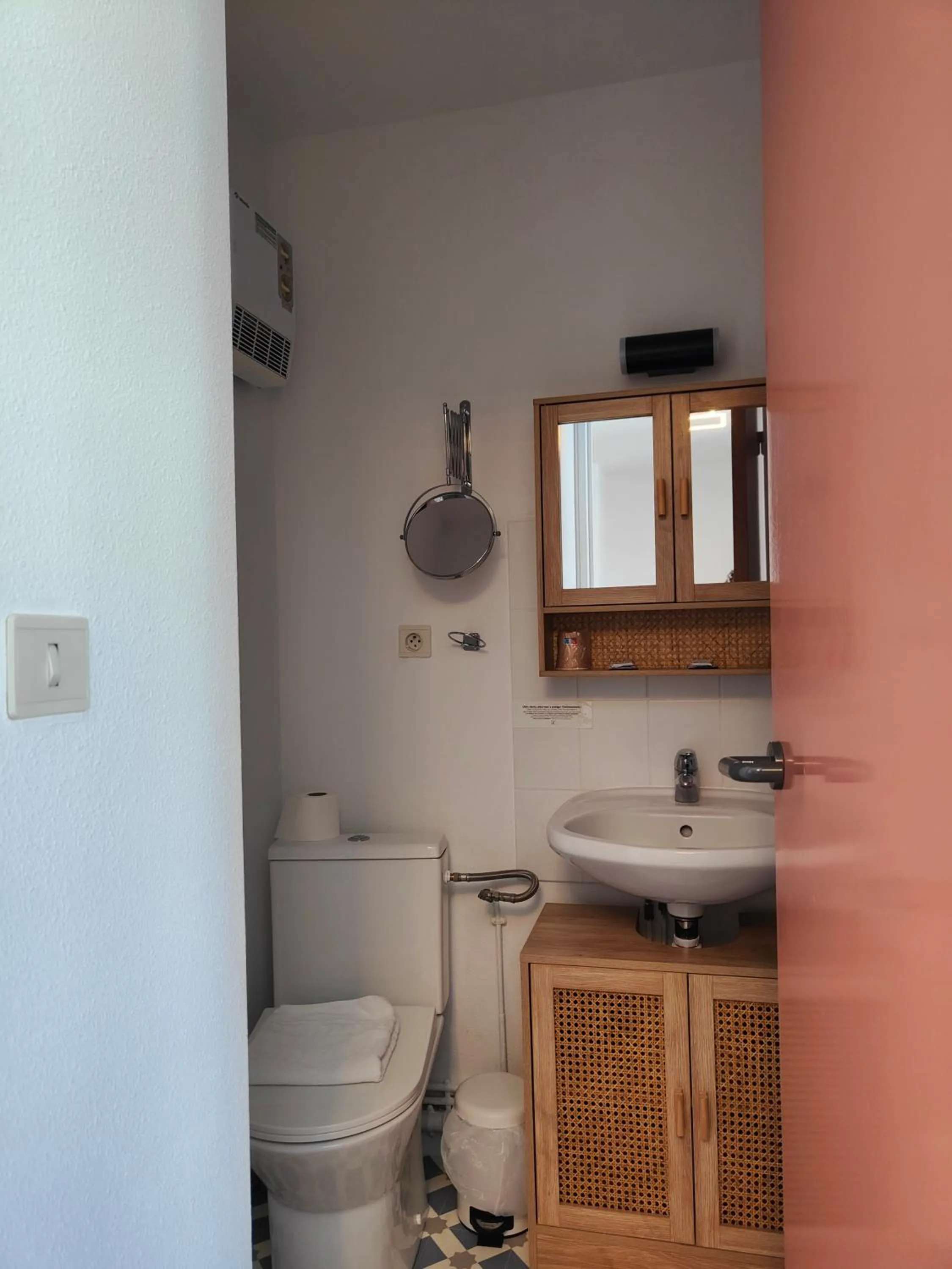 Toilet in Hotel Au Val Doré