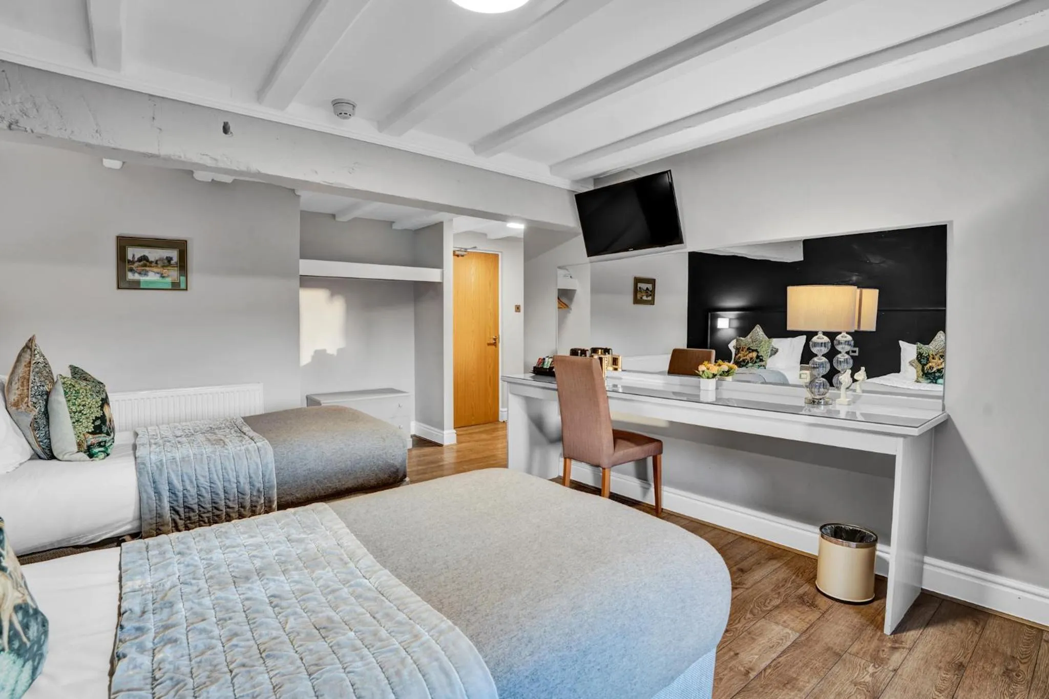 Bed in Pyes Mill Hotel Conder Green