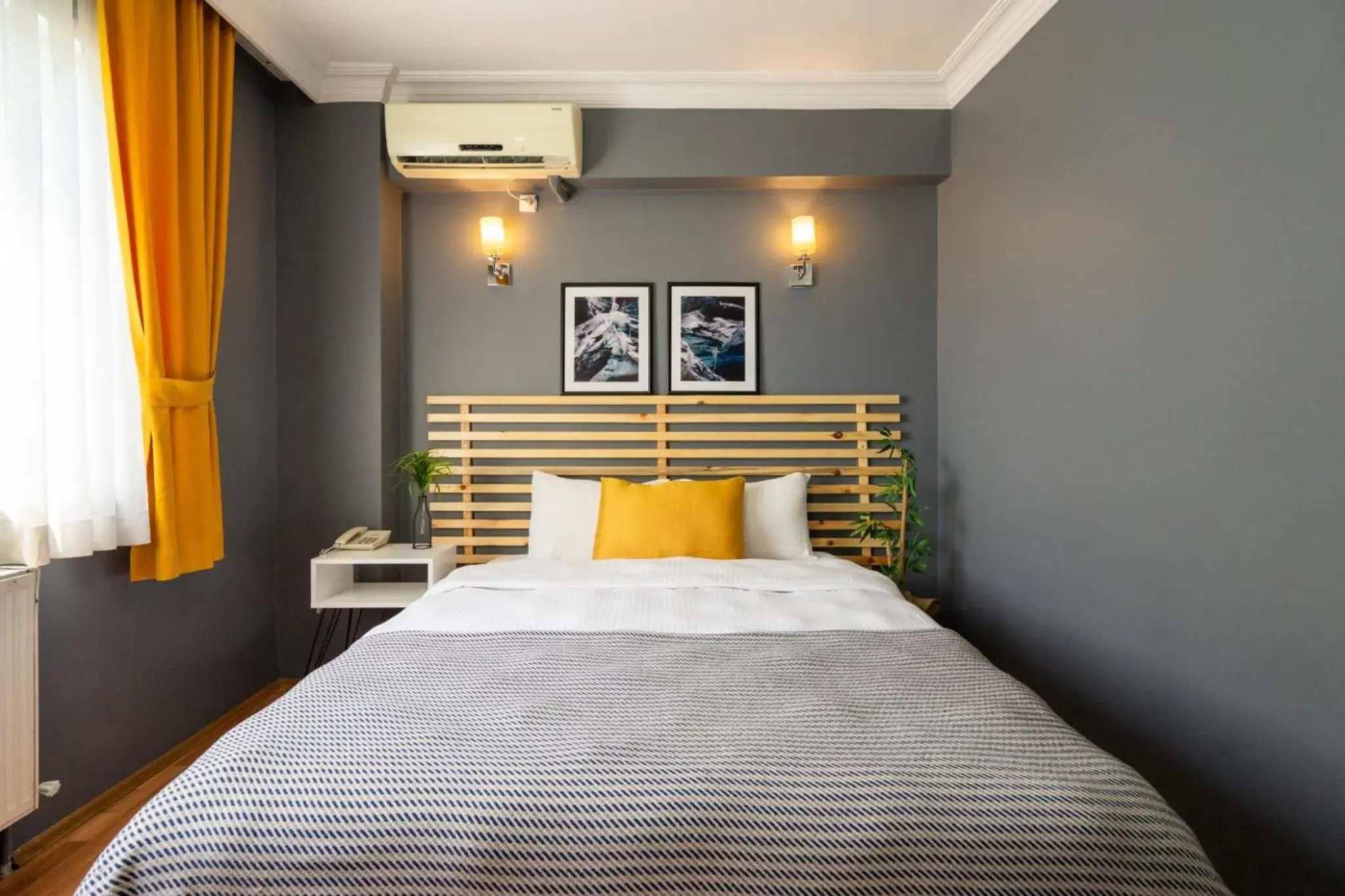 Deluxe Double or Twin Room with City View in Sayeban Hotel Istanbul Deluxe Double or Twin Room with City View in Sayeban Hotel Istanbul