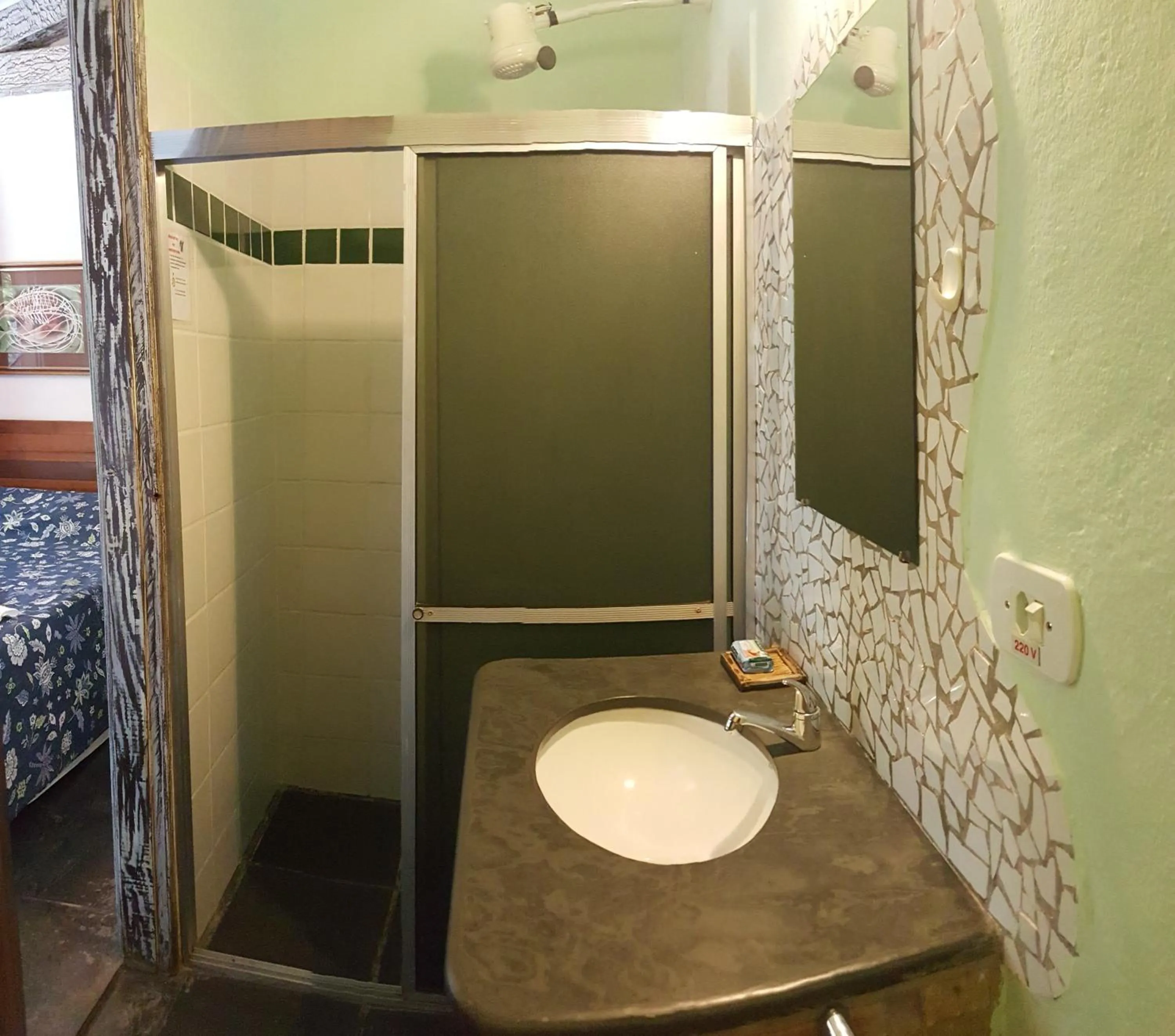 Photo of the whole room in Pousada Bucaneiros