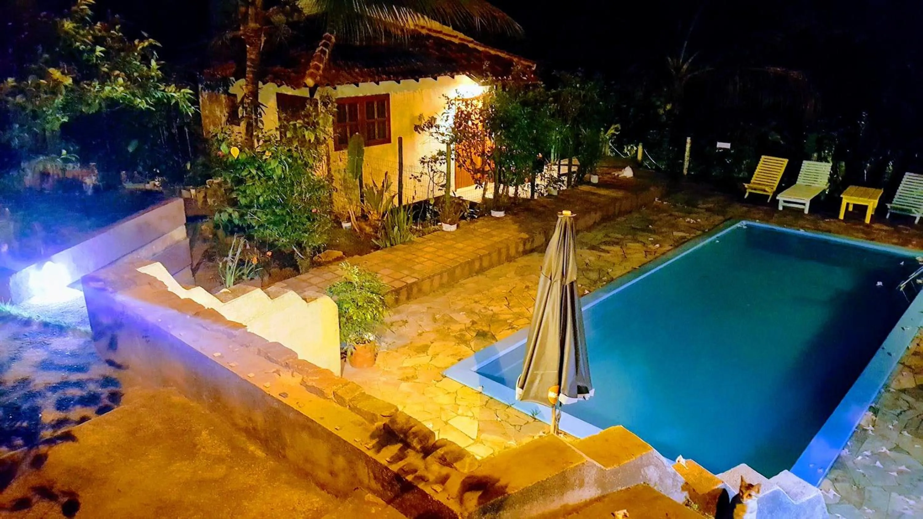 Swimming pool in Pousada Bucaneiros