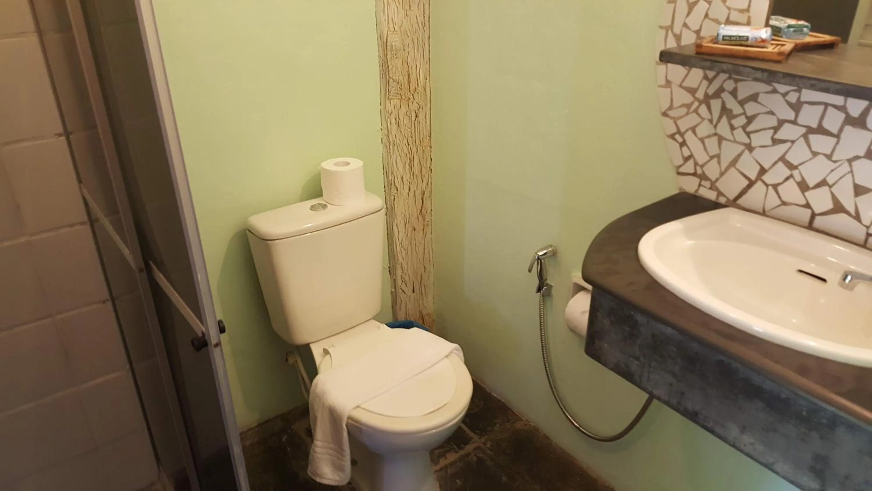 Bathroom in Pousada Bucaneiros