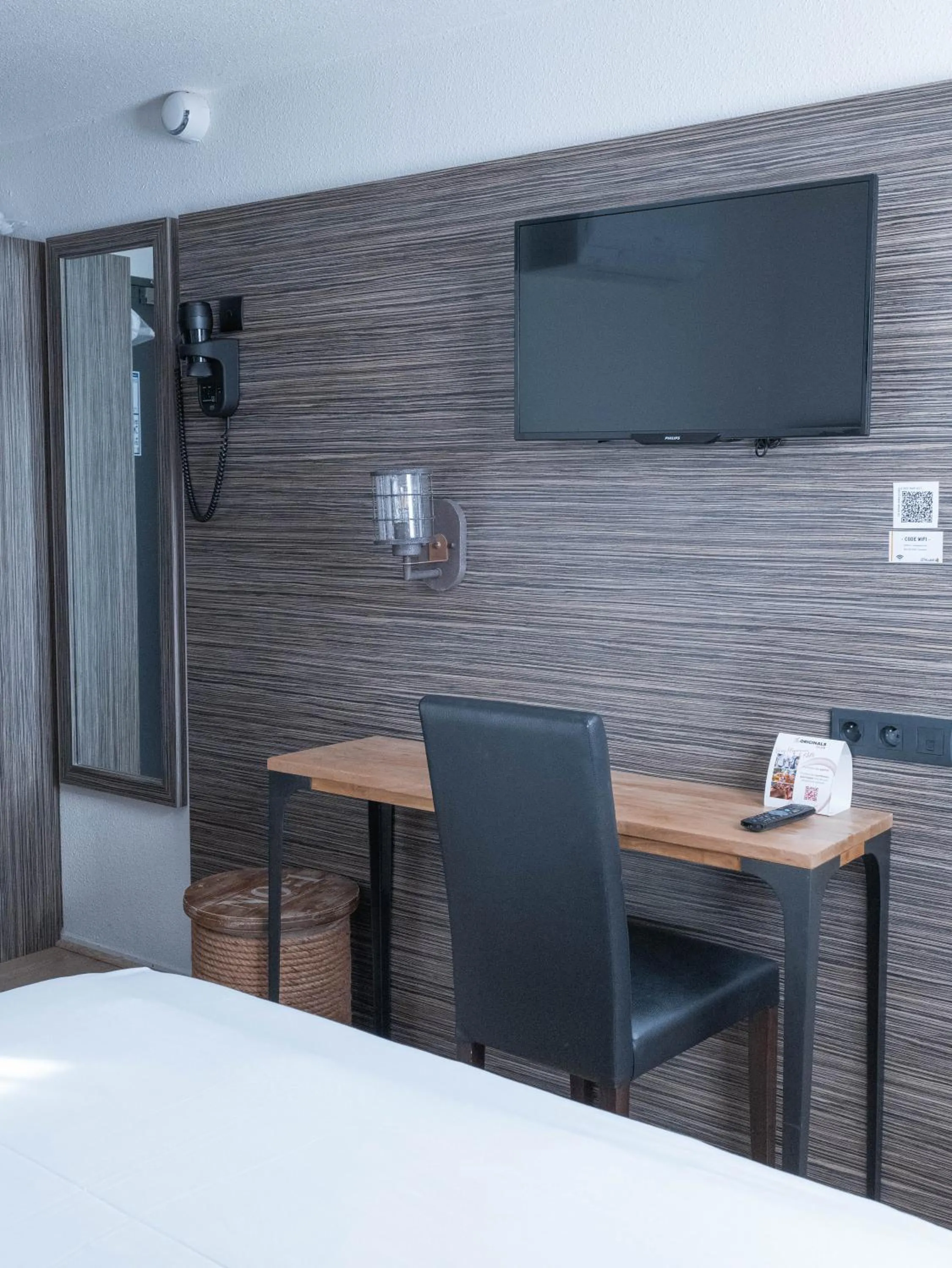 TV and multimedia, Bed in The Originals City, Angers Sud, Le Village 49