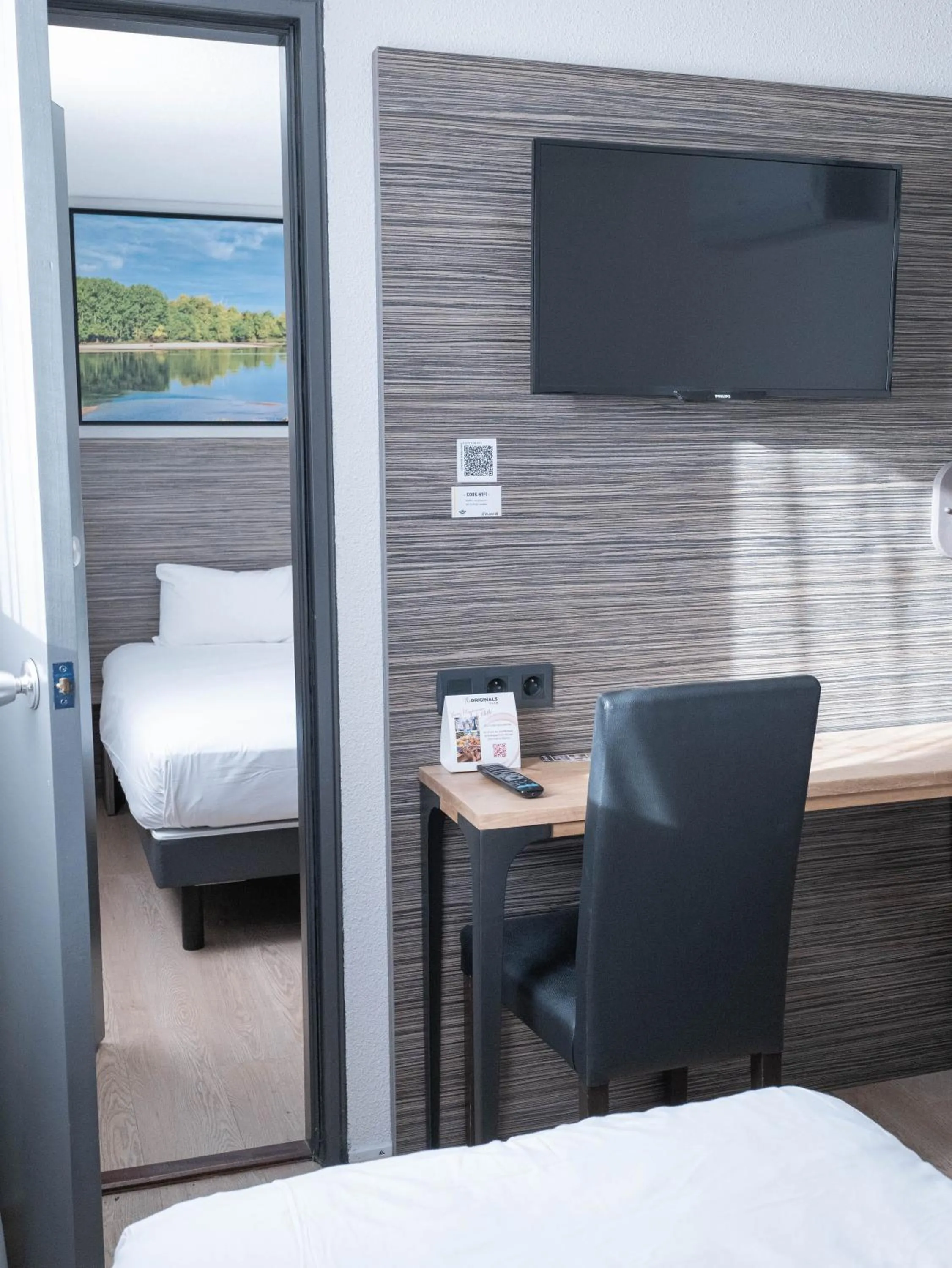 Bedroom, Bed in The Originals City, Angers Sud, Le Village 49