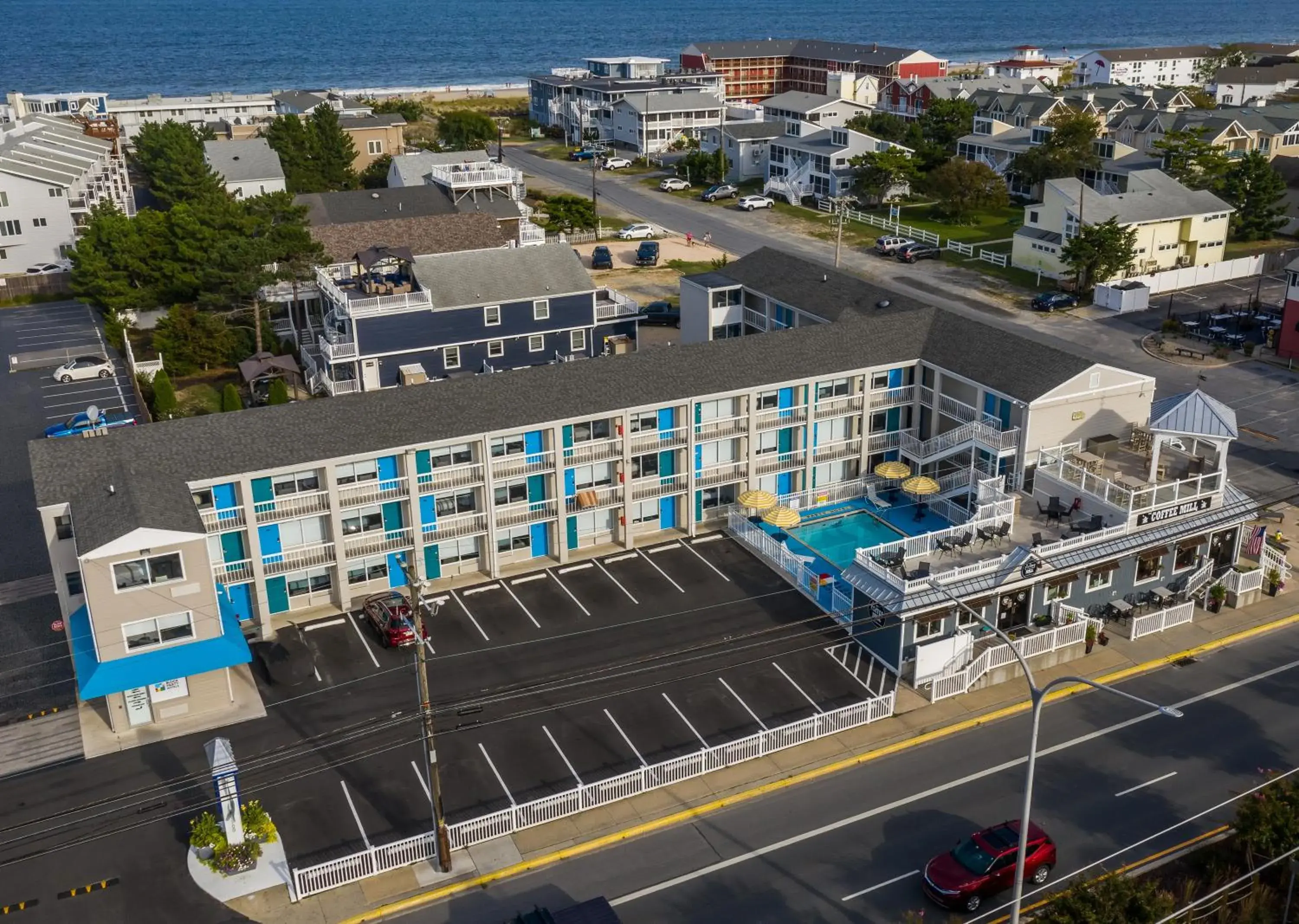 Property building in Atlantic Oceanside Dewey Property building in Atlantic Oceanside Dewey