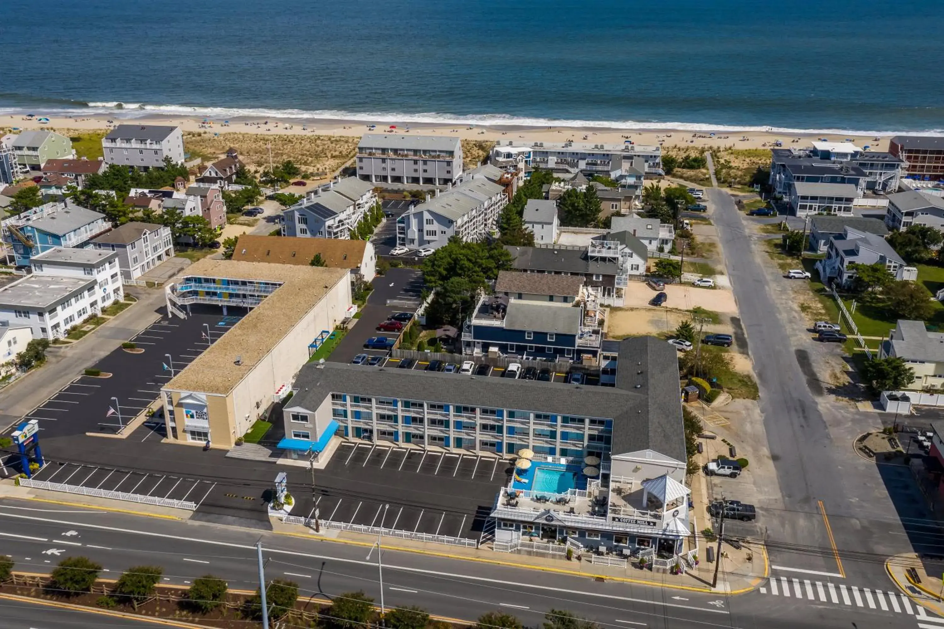 Property building in Atlantic Oceanside Dewey Property building in Atlantic Oceanside Dewey