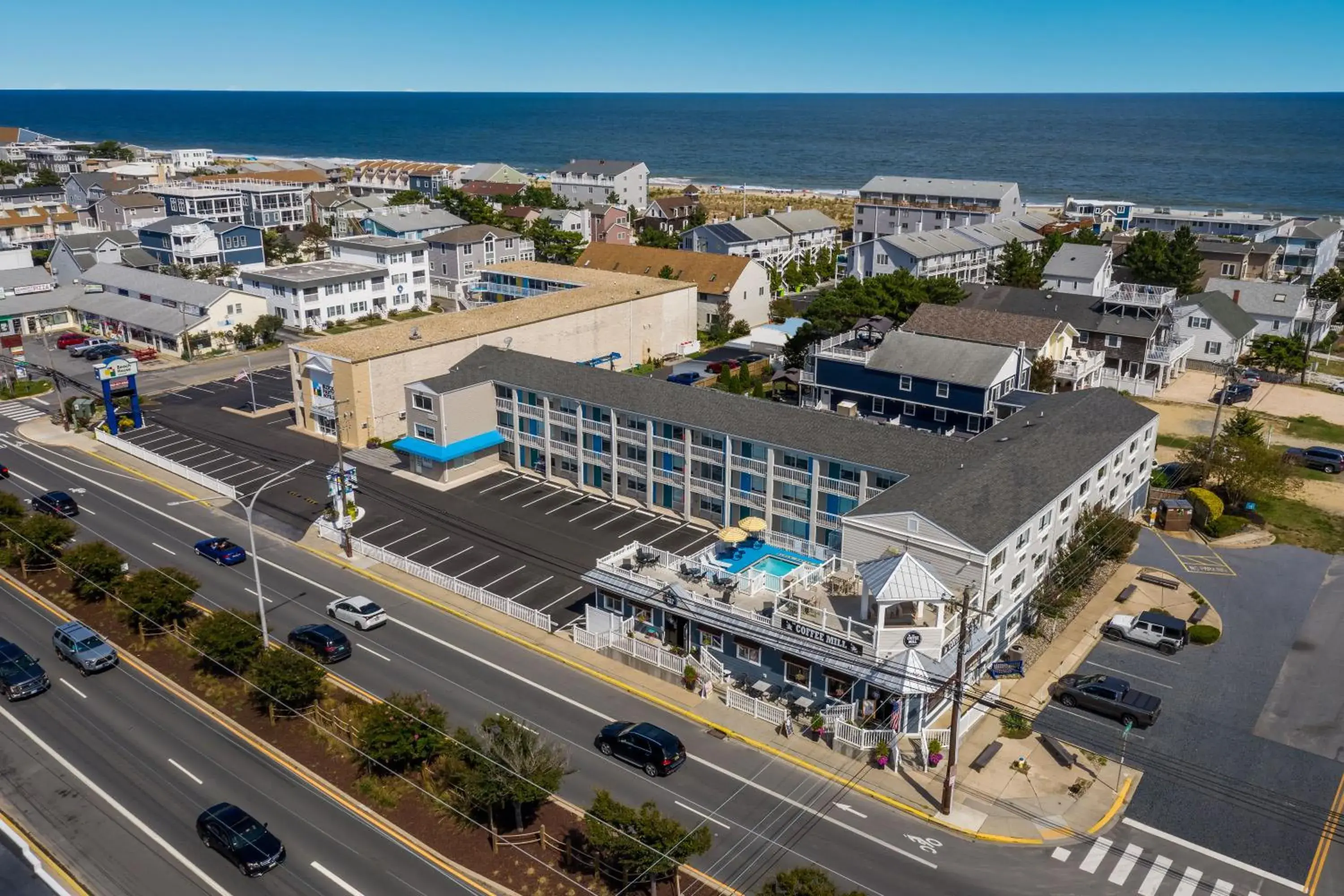 Property building in Atlantic Oceanside Dewey Property building in Atlantic Oceanside Dewey