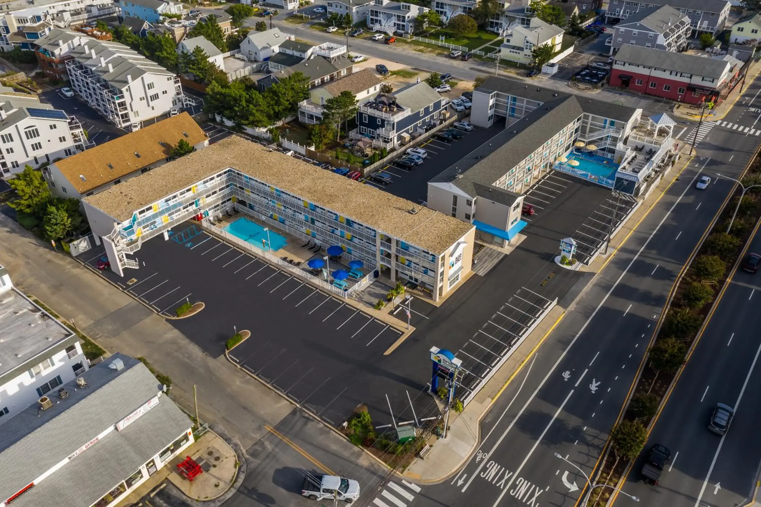 Property building in Atlantic Oceanside Dewey Property building in Atlantic Oceanside Dewey