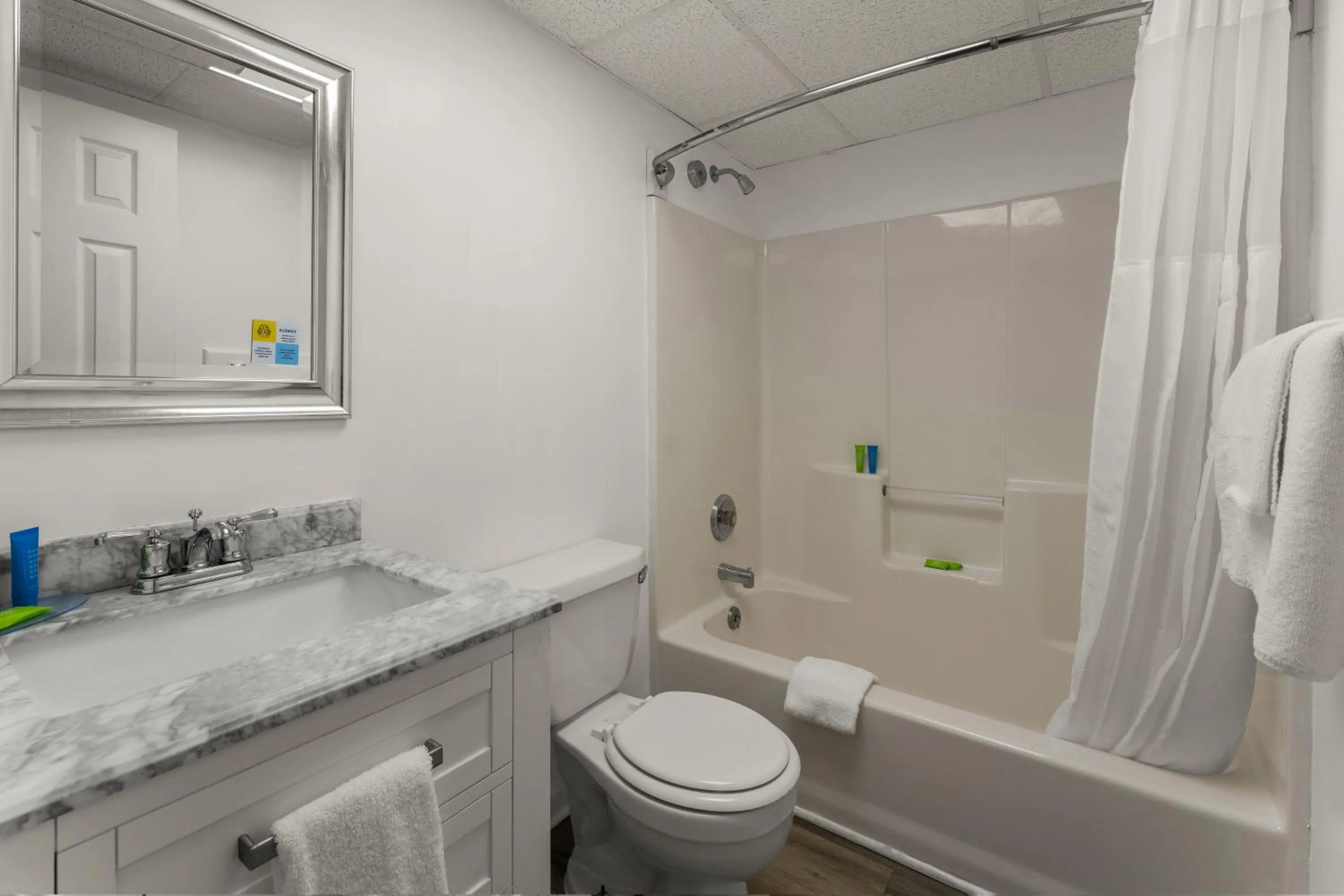 Shower in Atlantic Oceanside Dewey