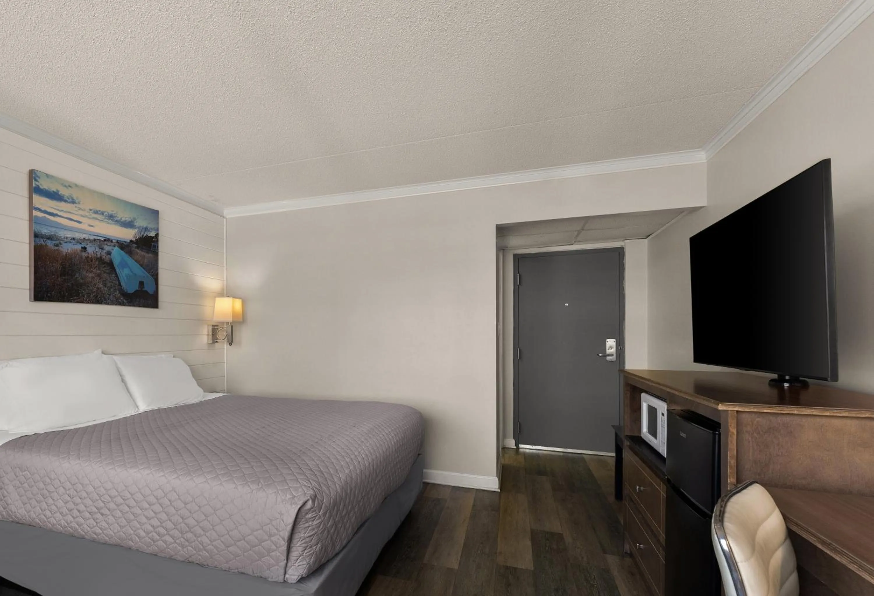 Bed in Atlantic Oceanside Dewey