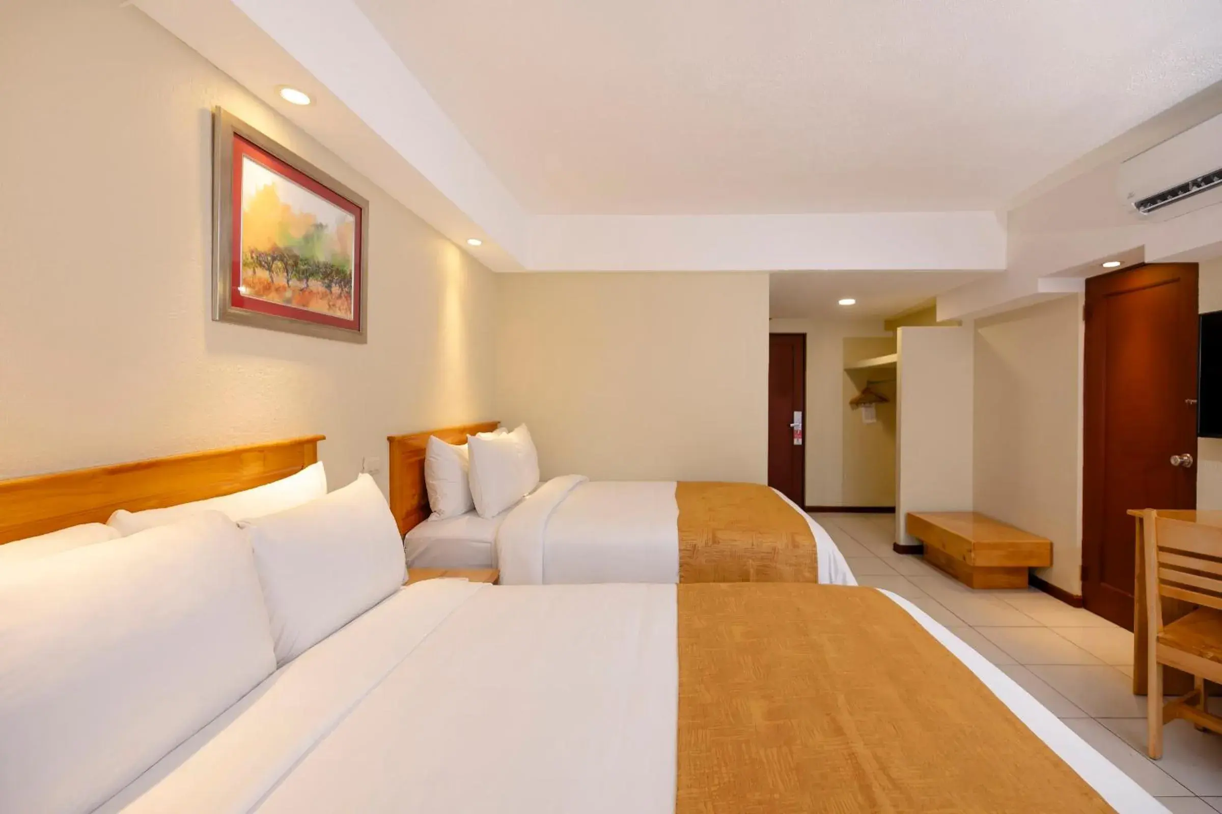 Property building, Bed in Best Western Jaco Beach All Inclusive Resort Property building, Bed in Best Western Jaco Beach All Inclusive Resort