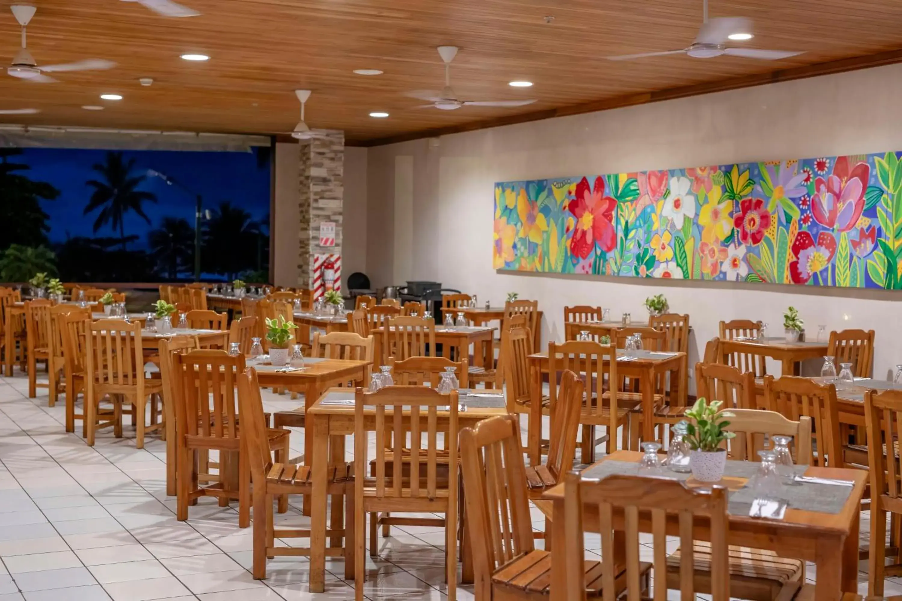 Restaurant/places to eat in Best Western Jaco Beach All Inclusive Resort Restaurant/places to eat in Best Western Jaco Beach All Inclusive Resort