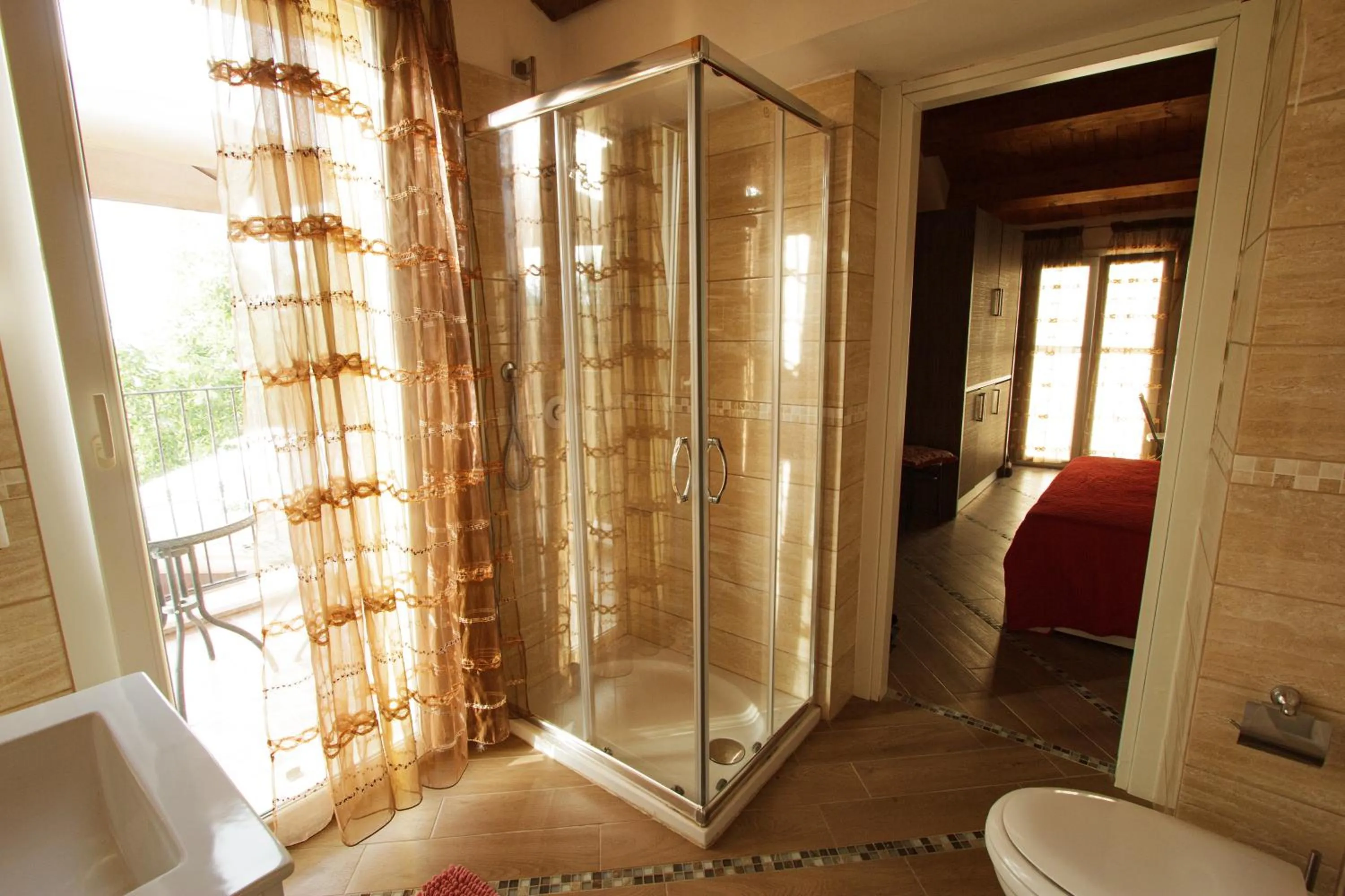 Shower in Eden Lilli B&B