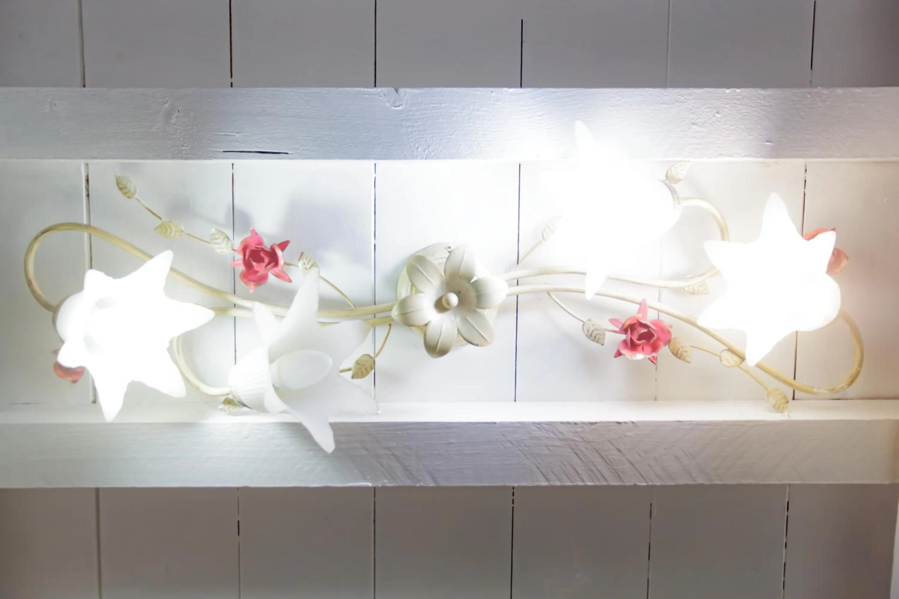 Decorative detail in Eden Lilli B&B