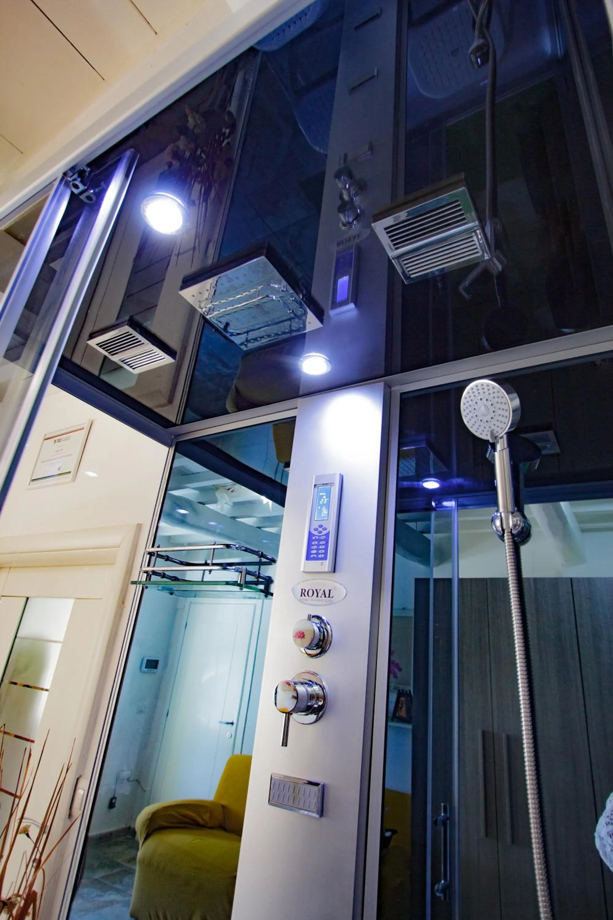 Shower in Eden Lilli B&B