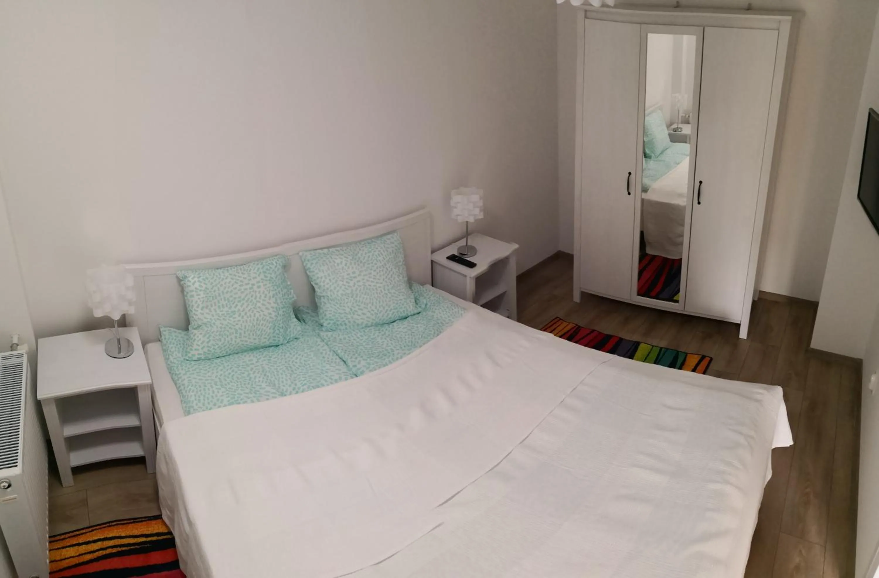 Bedroom, Bed in Green Garden Plus Apartman