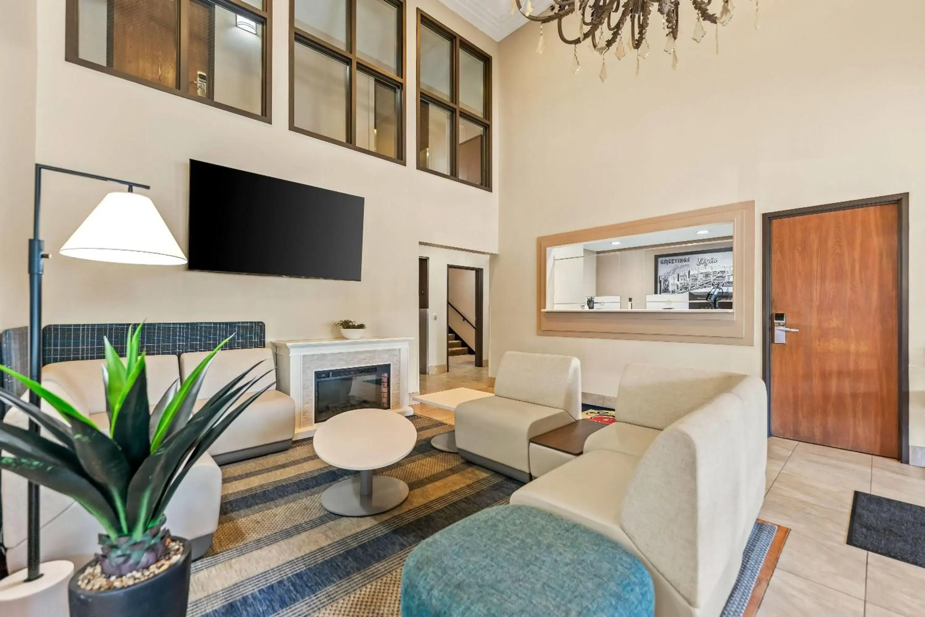 Lobby or reception in Super 8 by Wyndham Elgin Lobby or reception in Super 8 by Wyndham Elgin