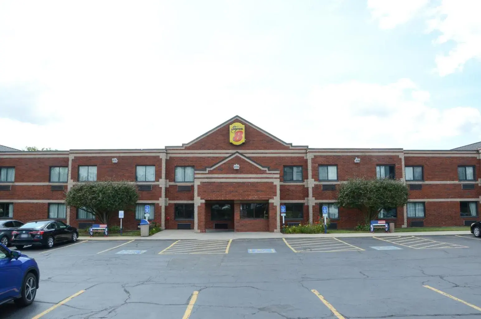 Property building in Super 8 by Wyndham Elgin Property building in Super 8 by Wyndham Elgin