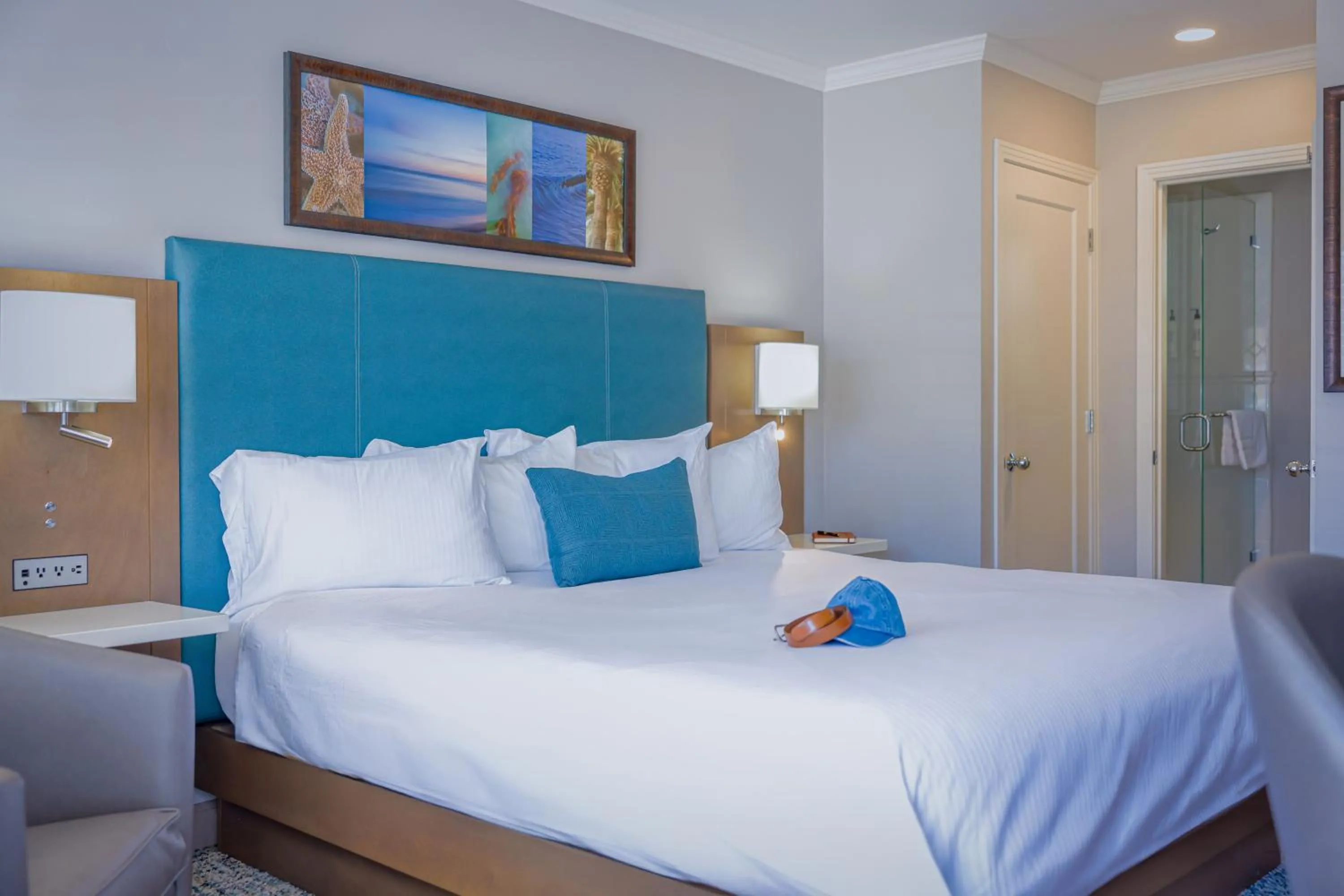 Bed in Marina Beach Motel